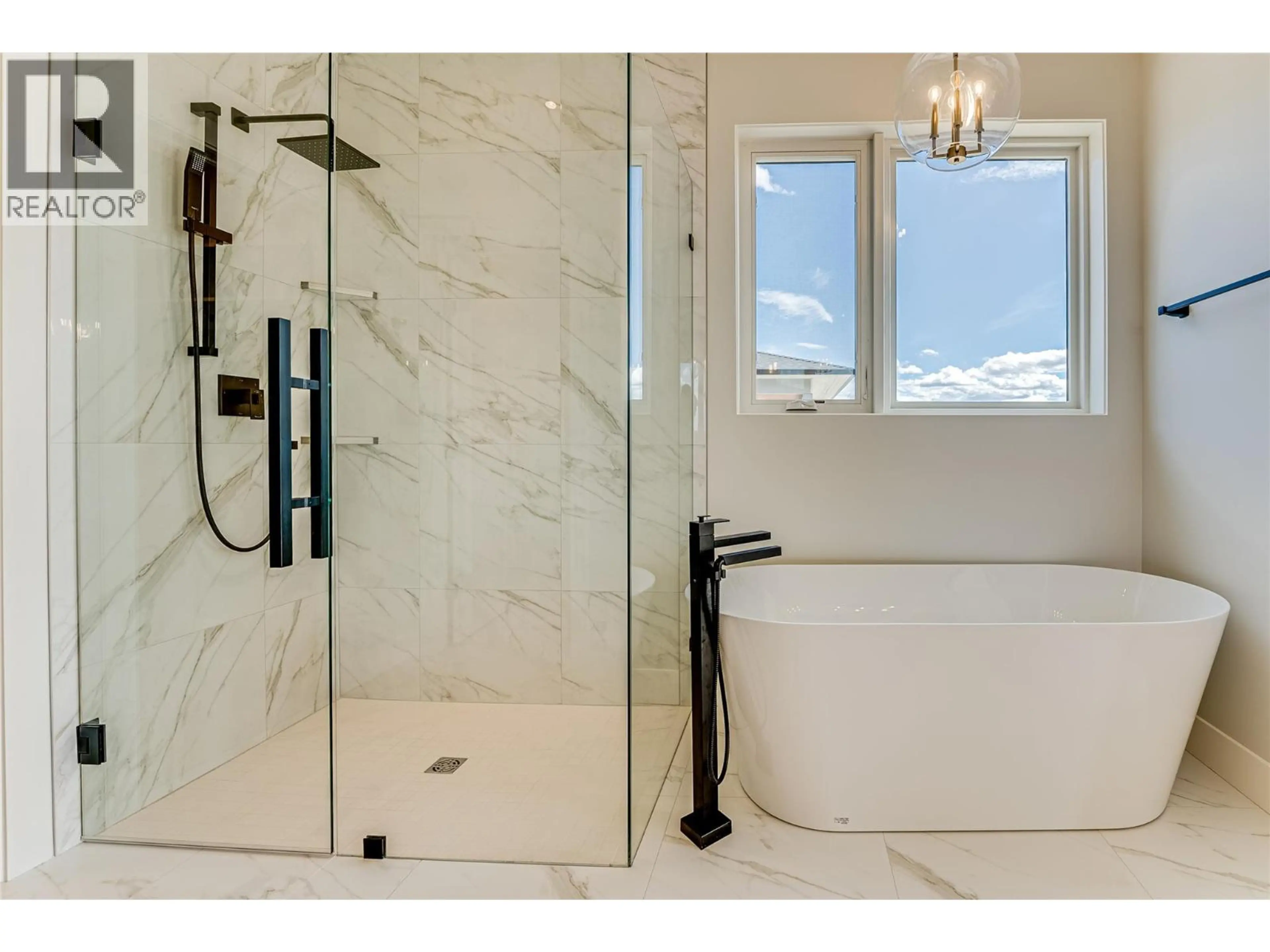 Property at 8828 OXFORD ROAD, Vernon, BC