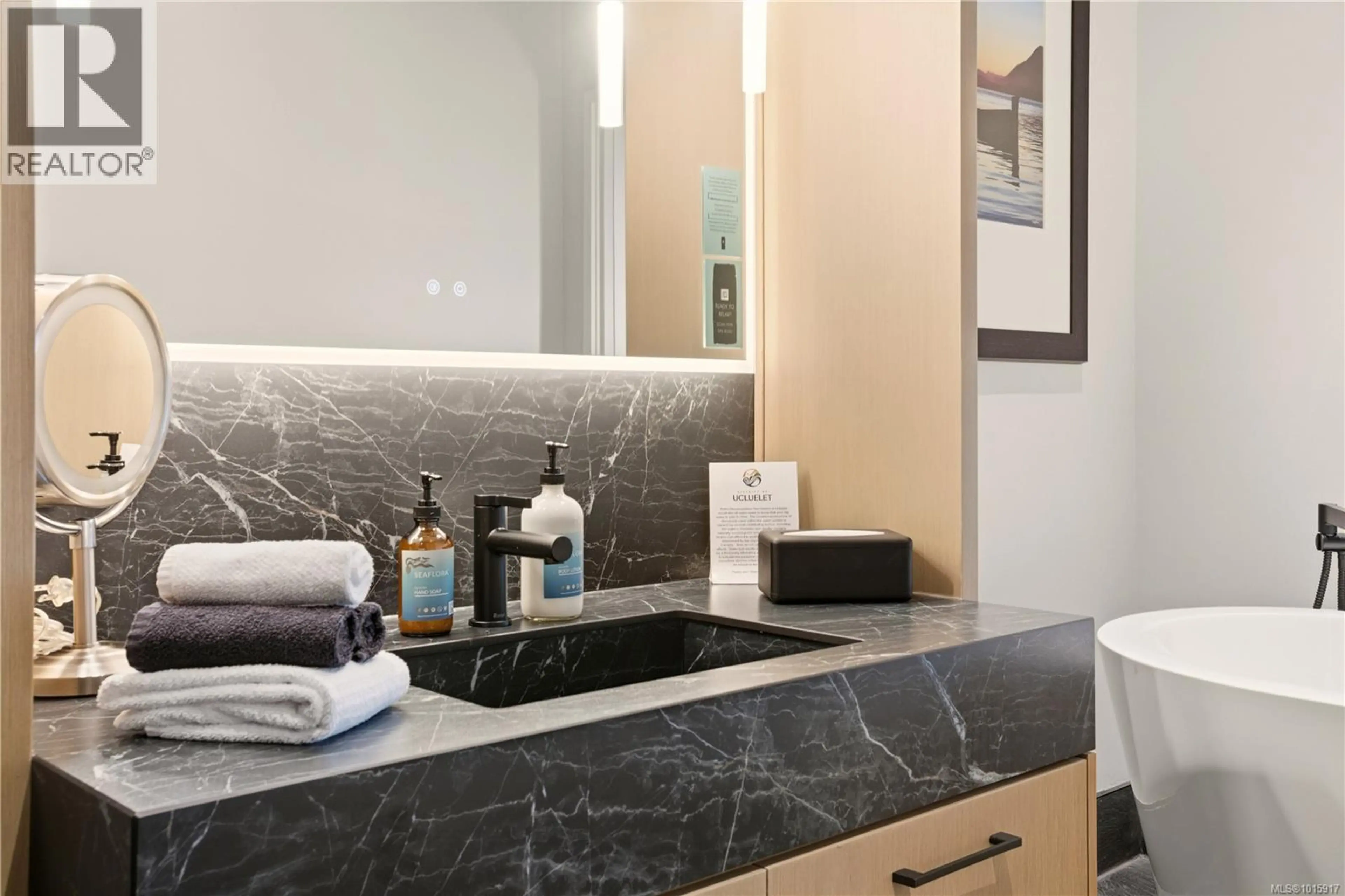 Property at #302 596 MARINE DR, Ucluelet, BC