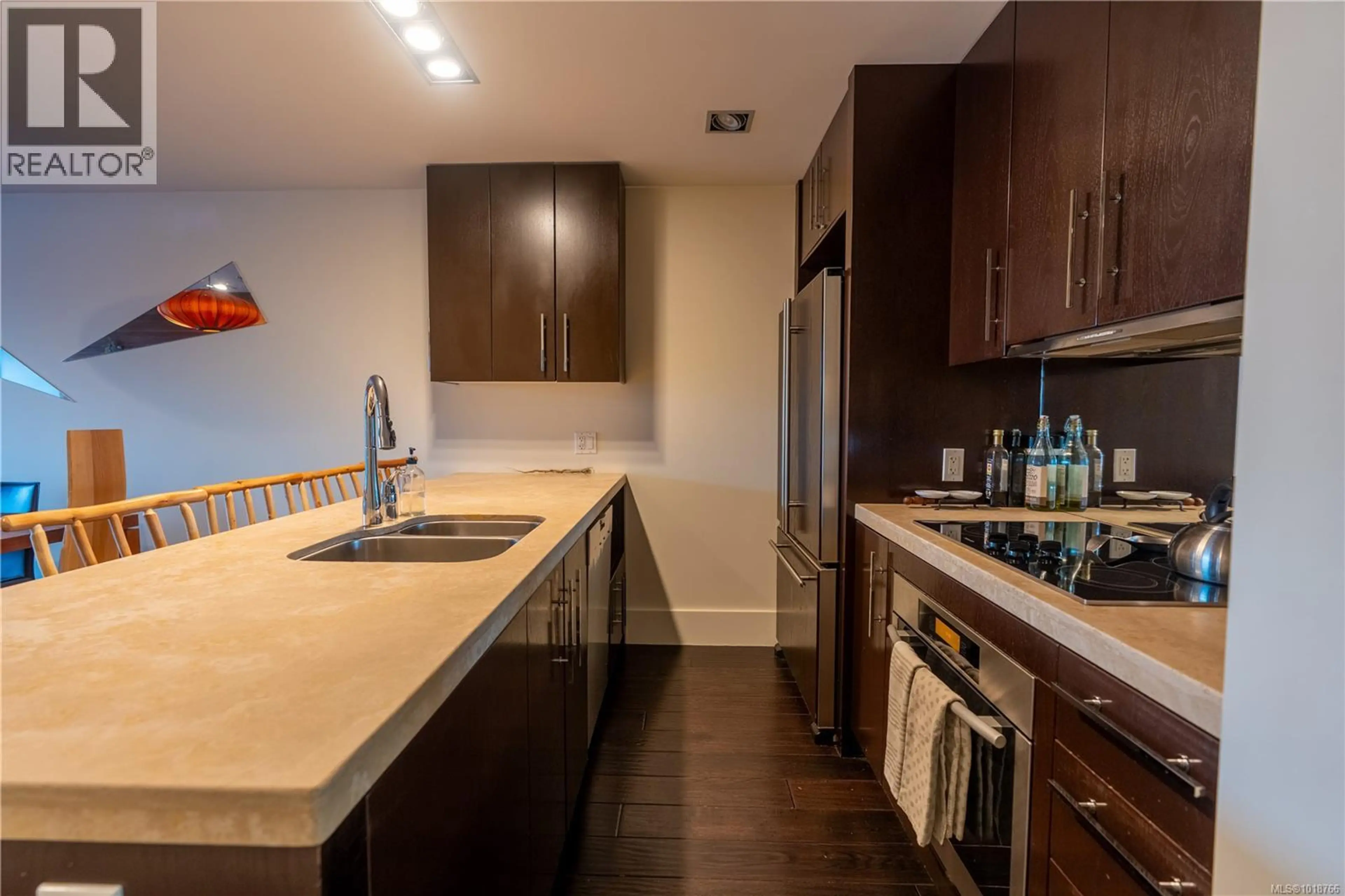 Property at #102 368 MAIN ST, Tofino, BC