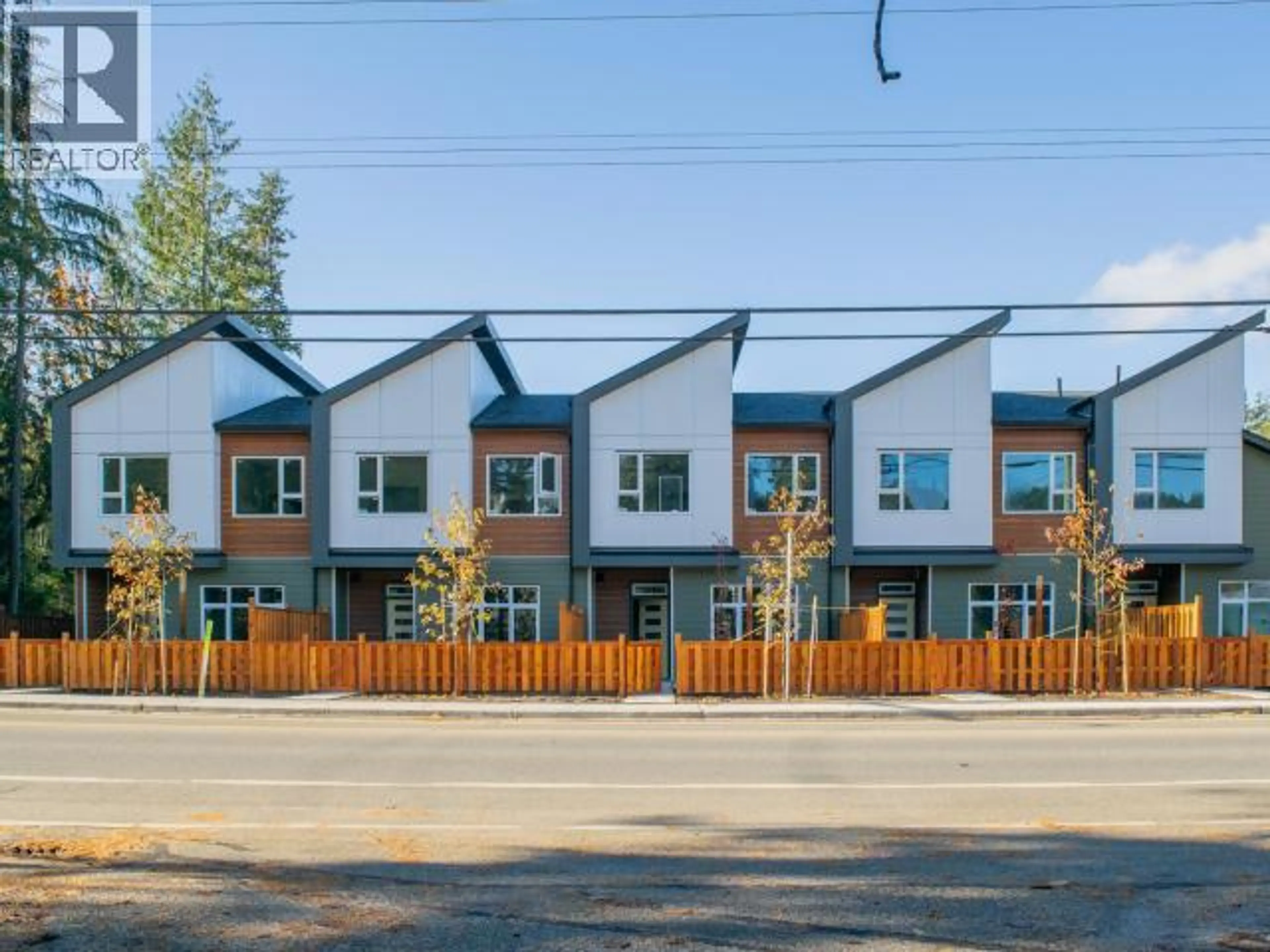 Property at #105 5191 MANSON AVE, Powell River, BC