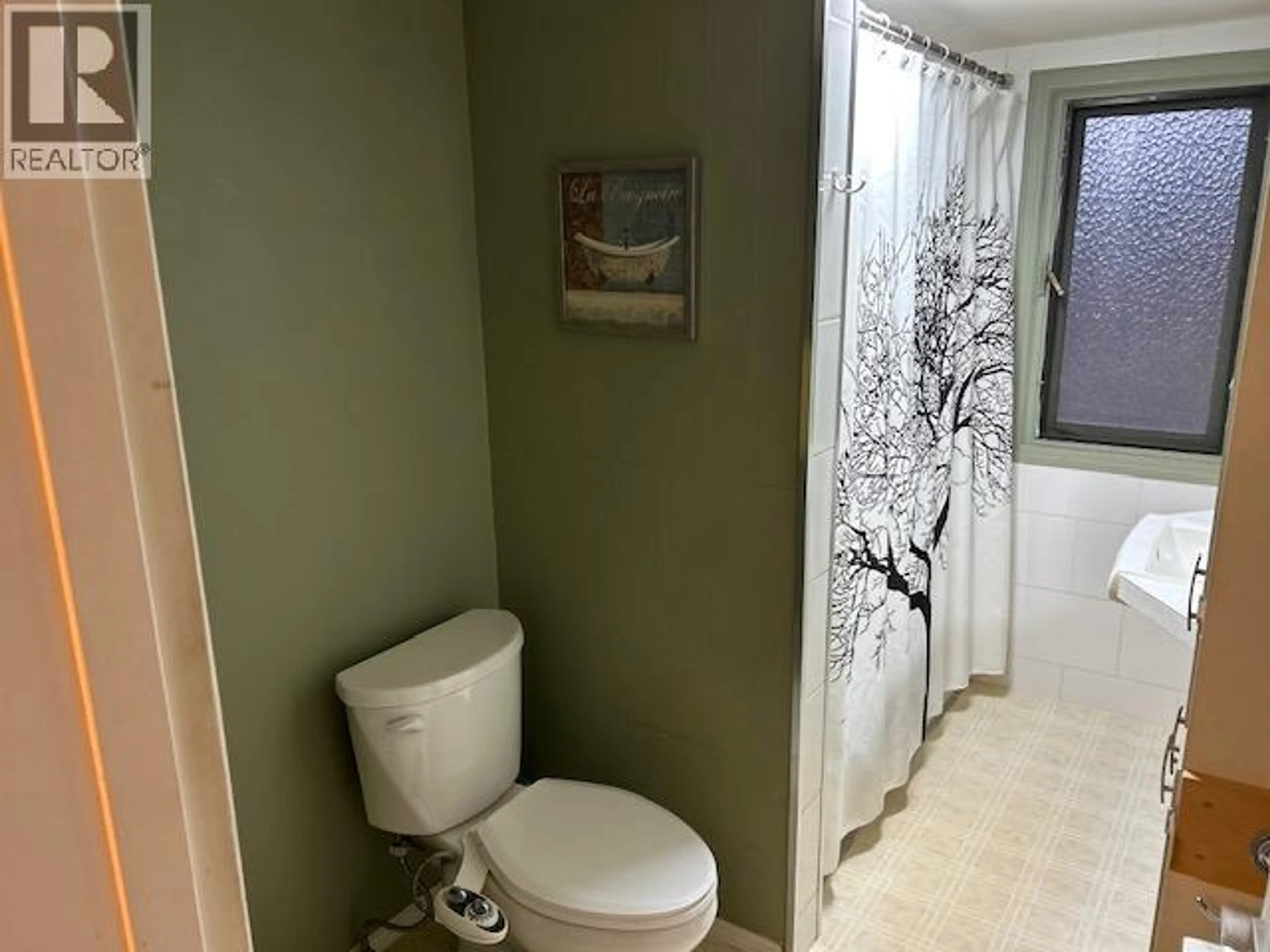 Property at 3595 LAKESHORE ROAD, Kelowna, BC