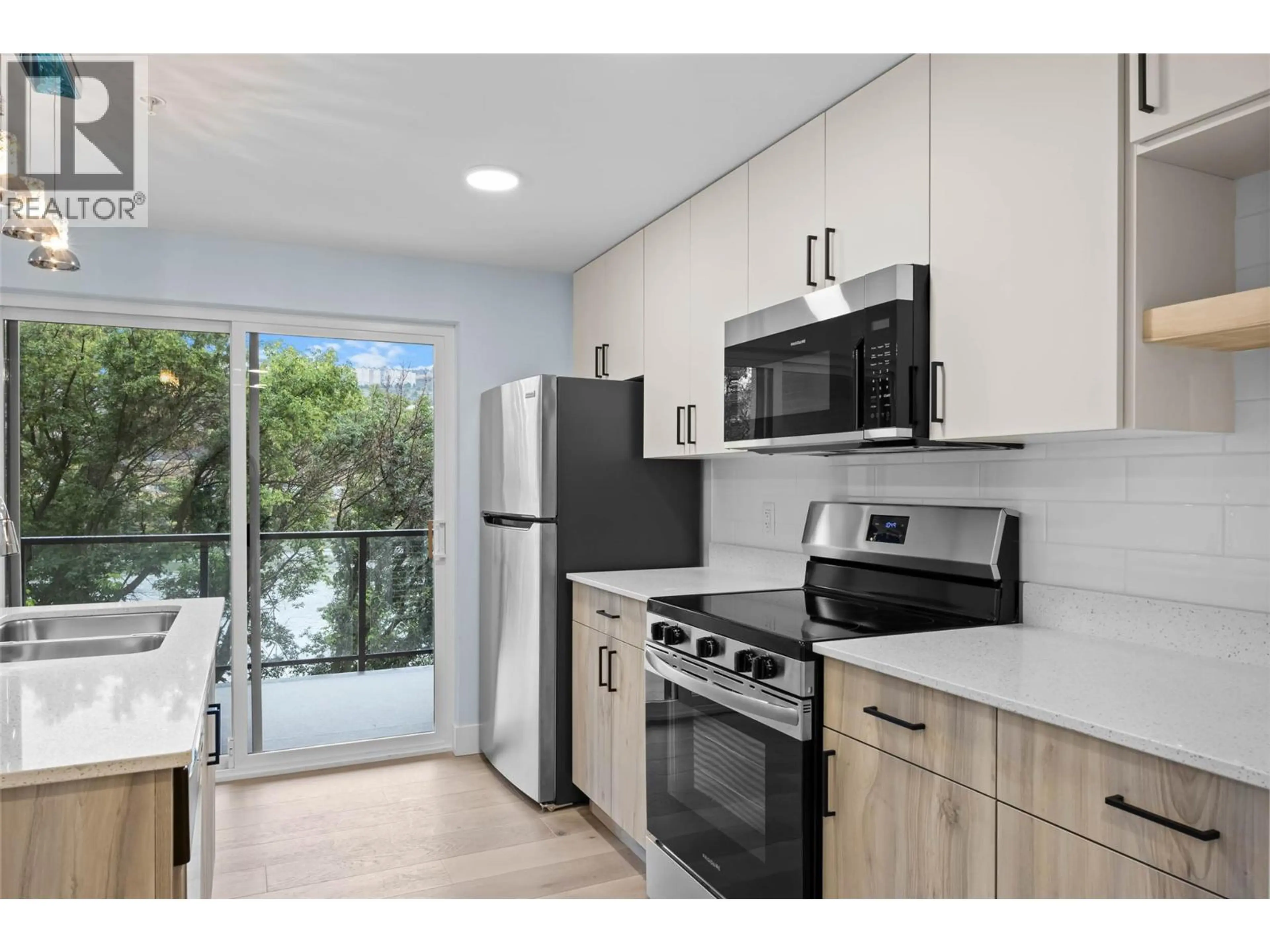 Property at #204 207 ROYAL AVENUE, Kamloops, BC