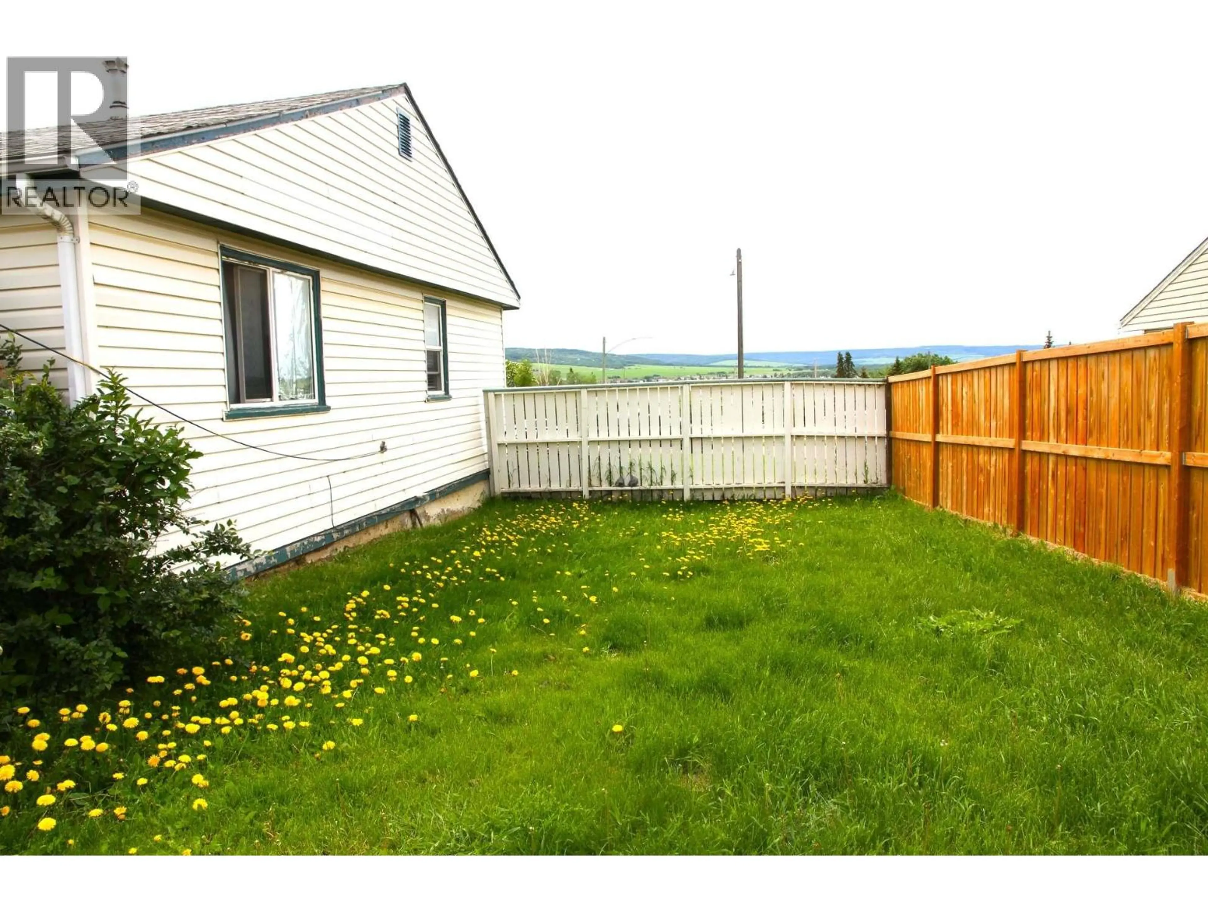 Property at 900 CORNWALL CRESCENT, Dawson Creek, BC