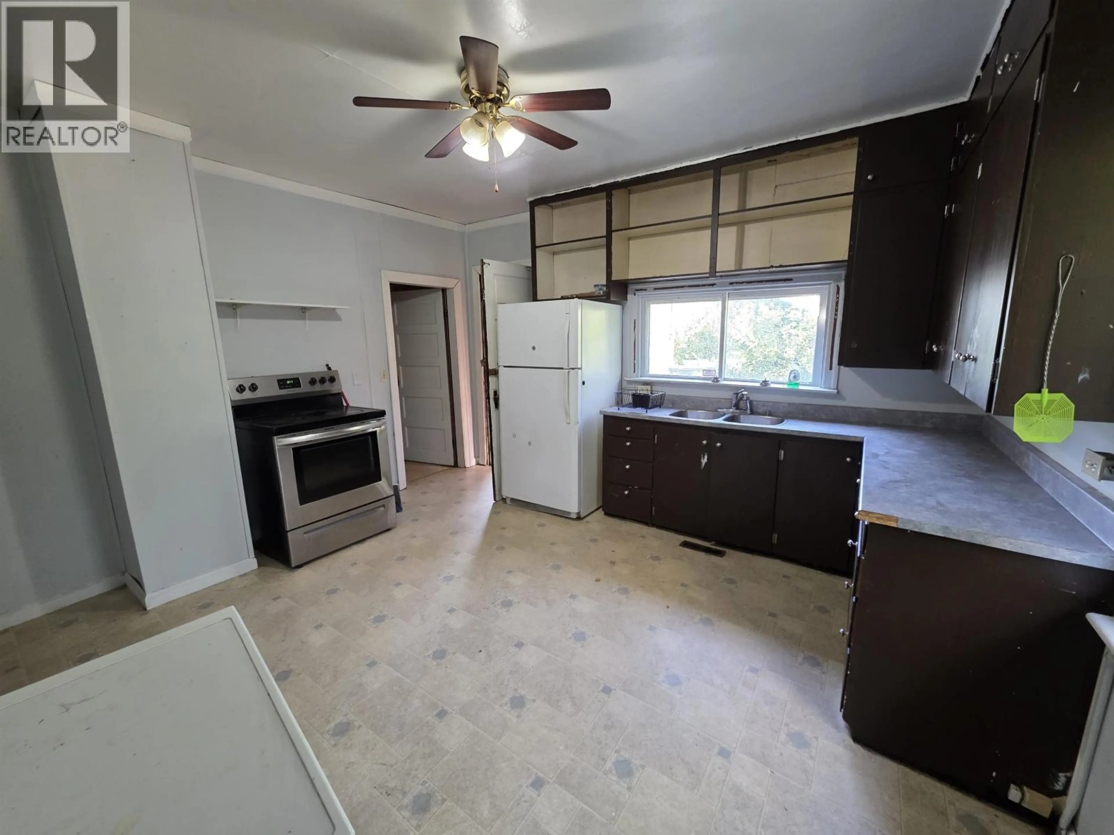 Property at 9823 E BIRCH AVENUE, Taylor, BC