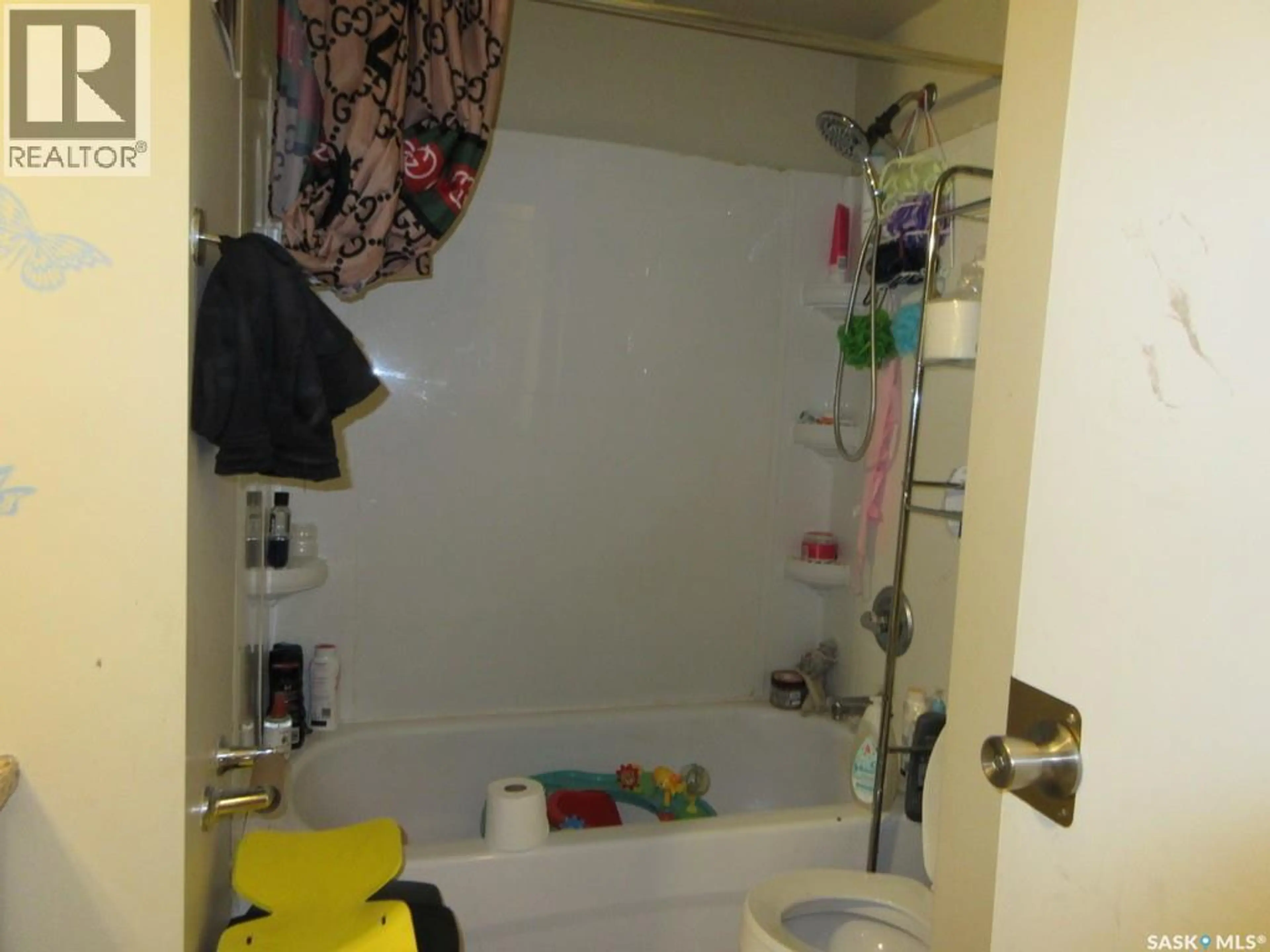 Property at 1817 QUEBEC STREET, Regina, SK