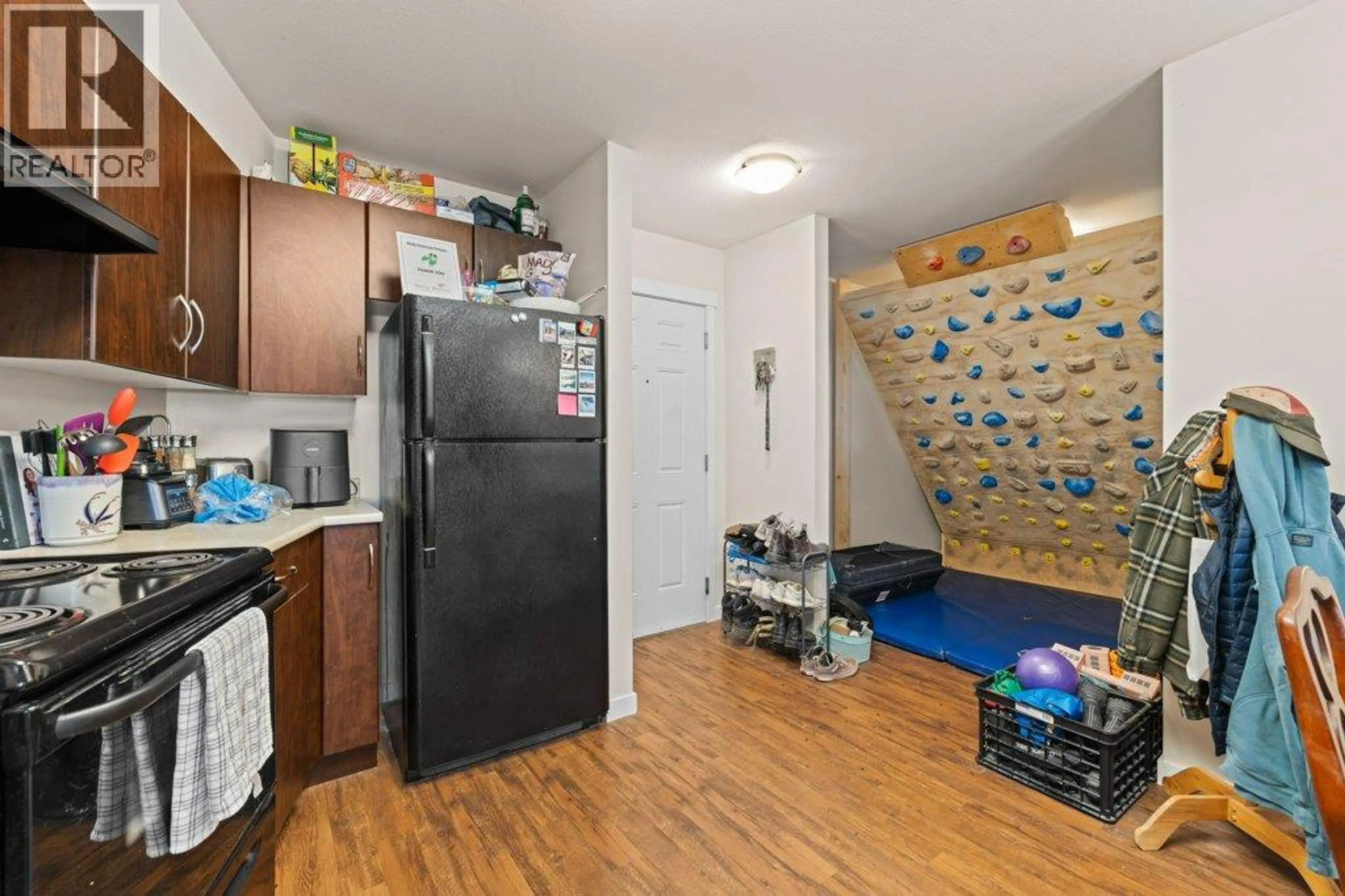 Property at #211 1479 GLENMORE ROAD N, Kelowna, BC