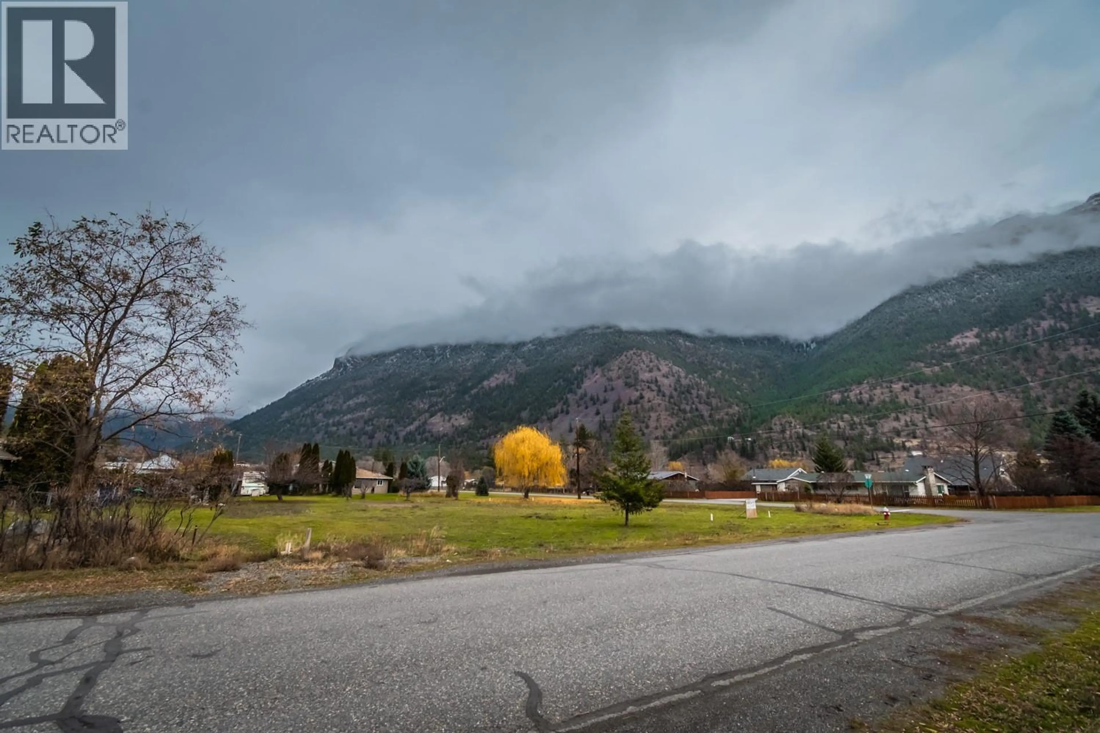 Property at 195 HOLLYWOOD CRESCENT, Lillooet, BC