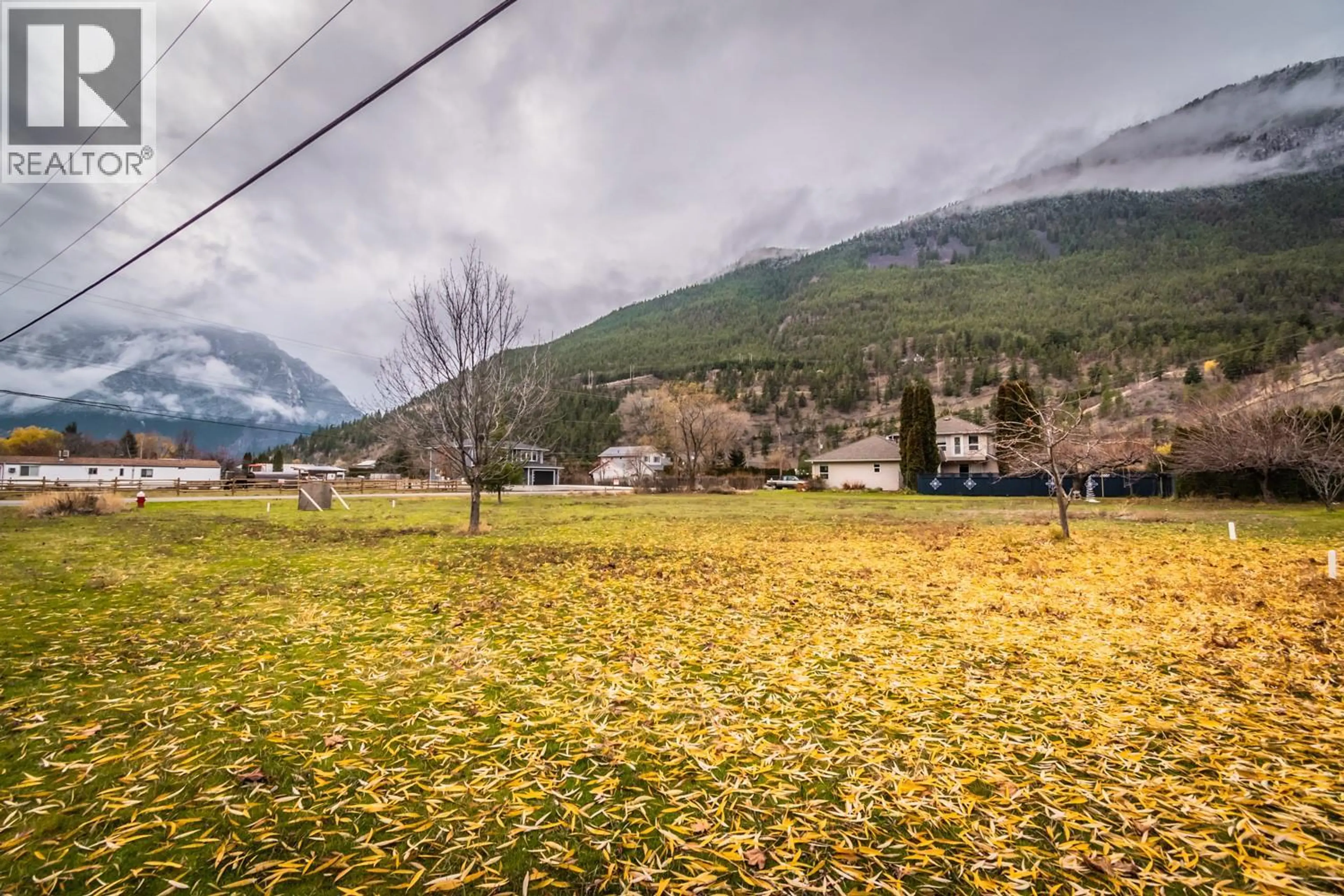 Property at 195 HOLLYWOOD CRESCENT, Lillooet, BC