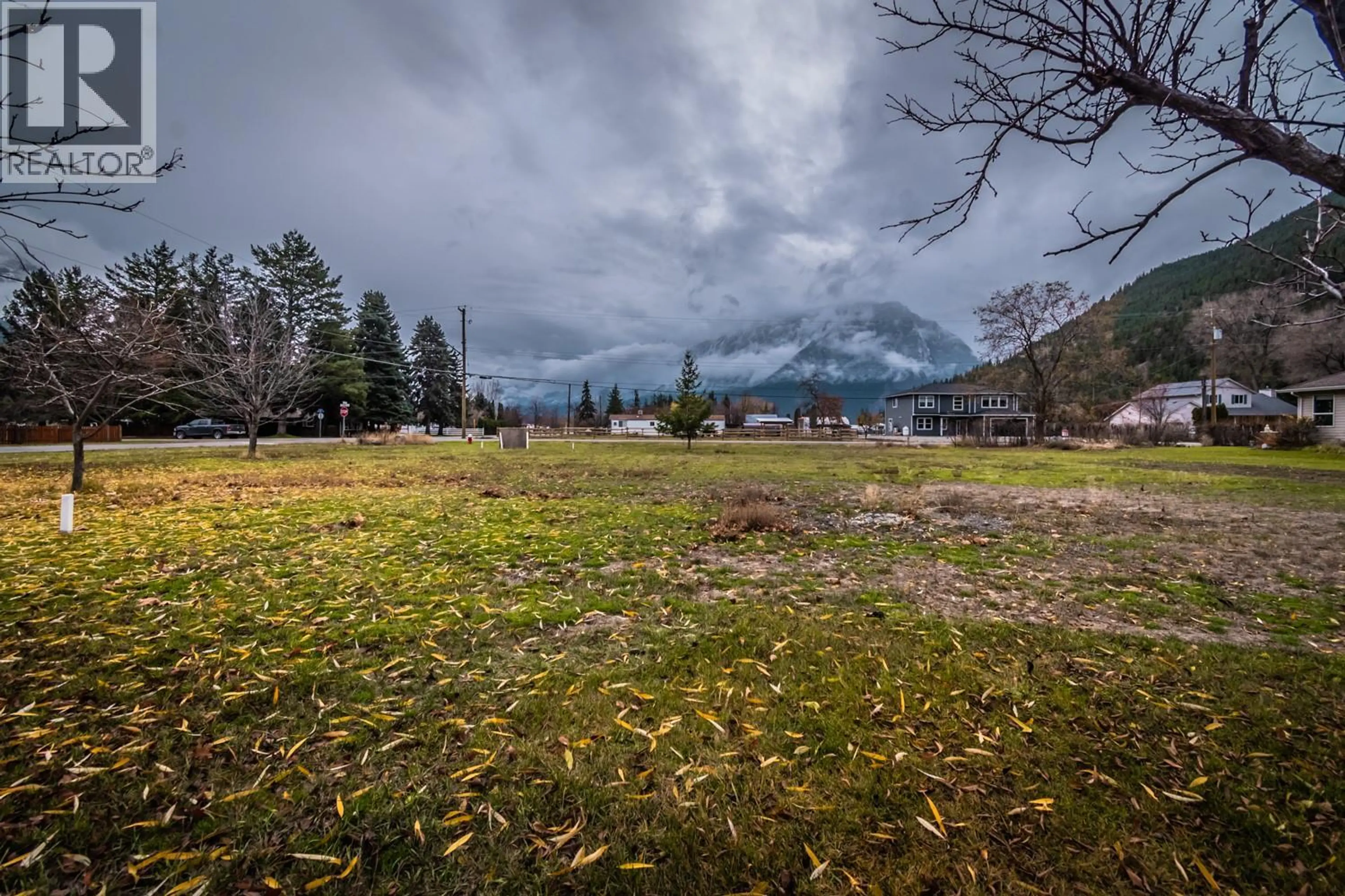 Property at 195 HOLLYWOOD CRESCENT, Lillooet, BC