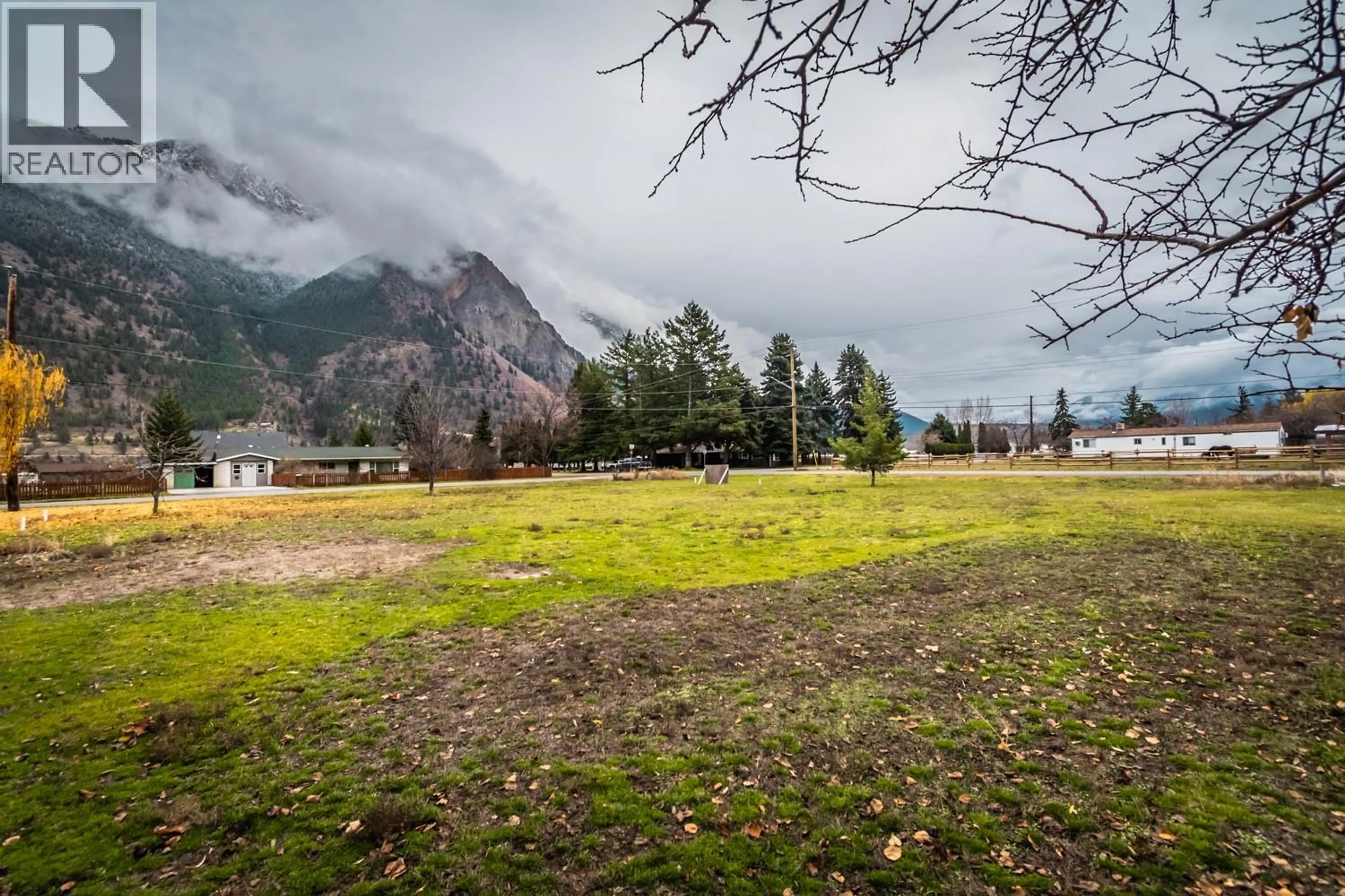 Property at 195 HOLLYWOOD CRESCENT, Lillooet, BC