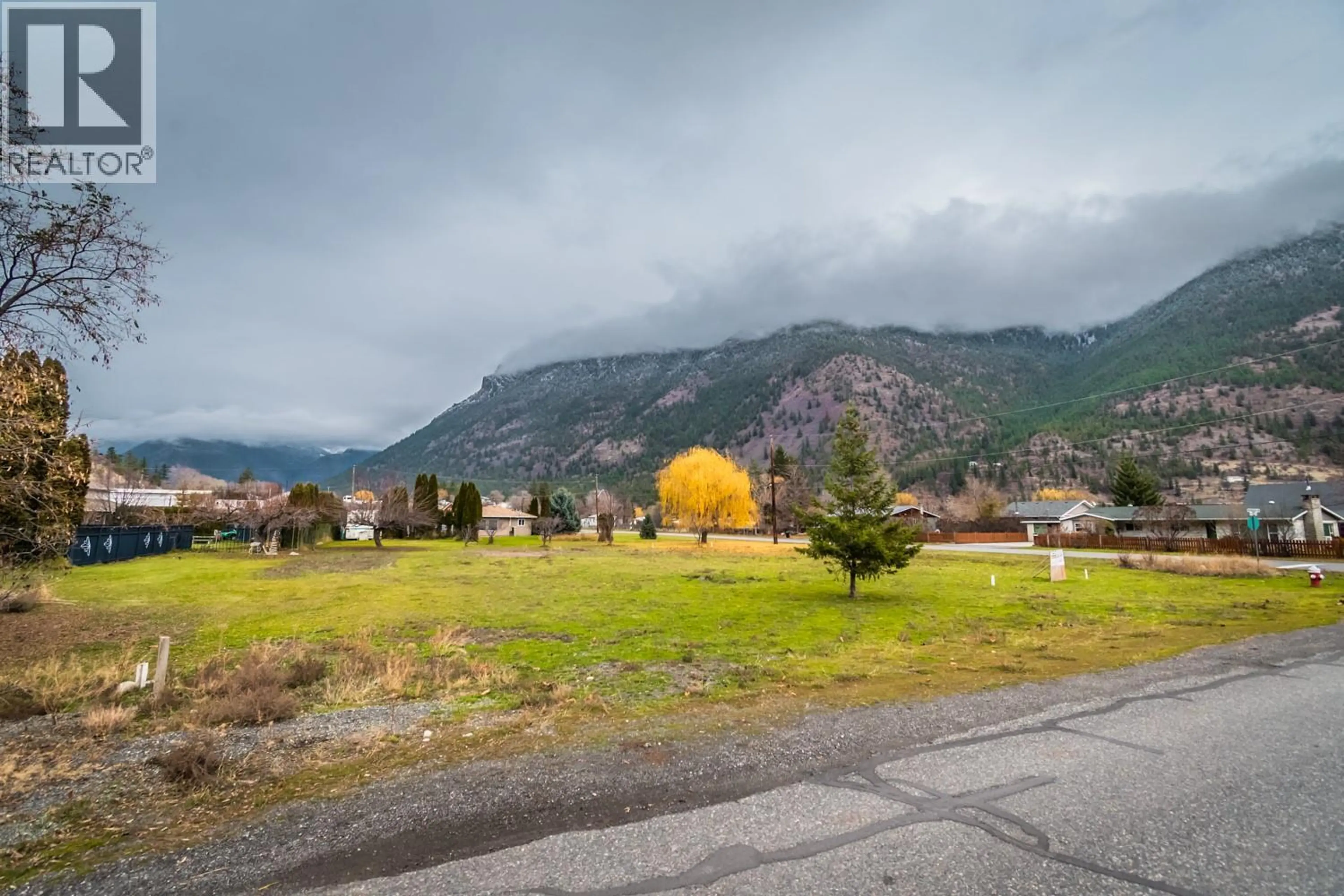 Property at 195 HOLLYWOOD CRESCENT, Lillooet, BC