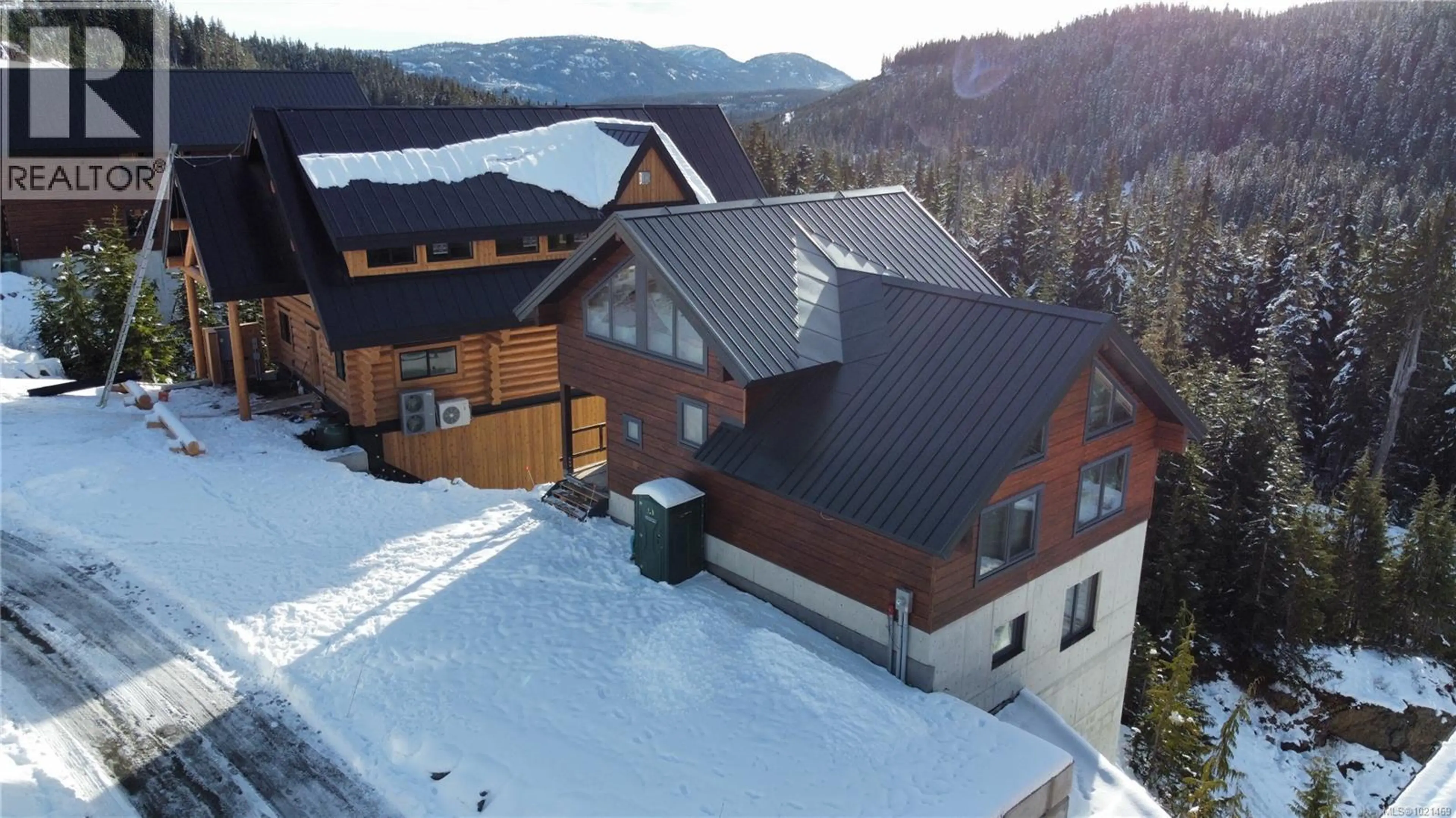 Property at 665 ARROWSMITH RIDGE, Courtenay, BC