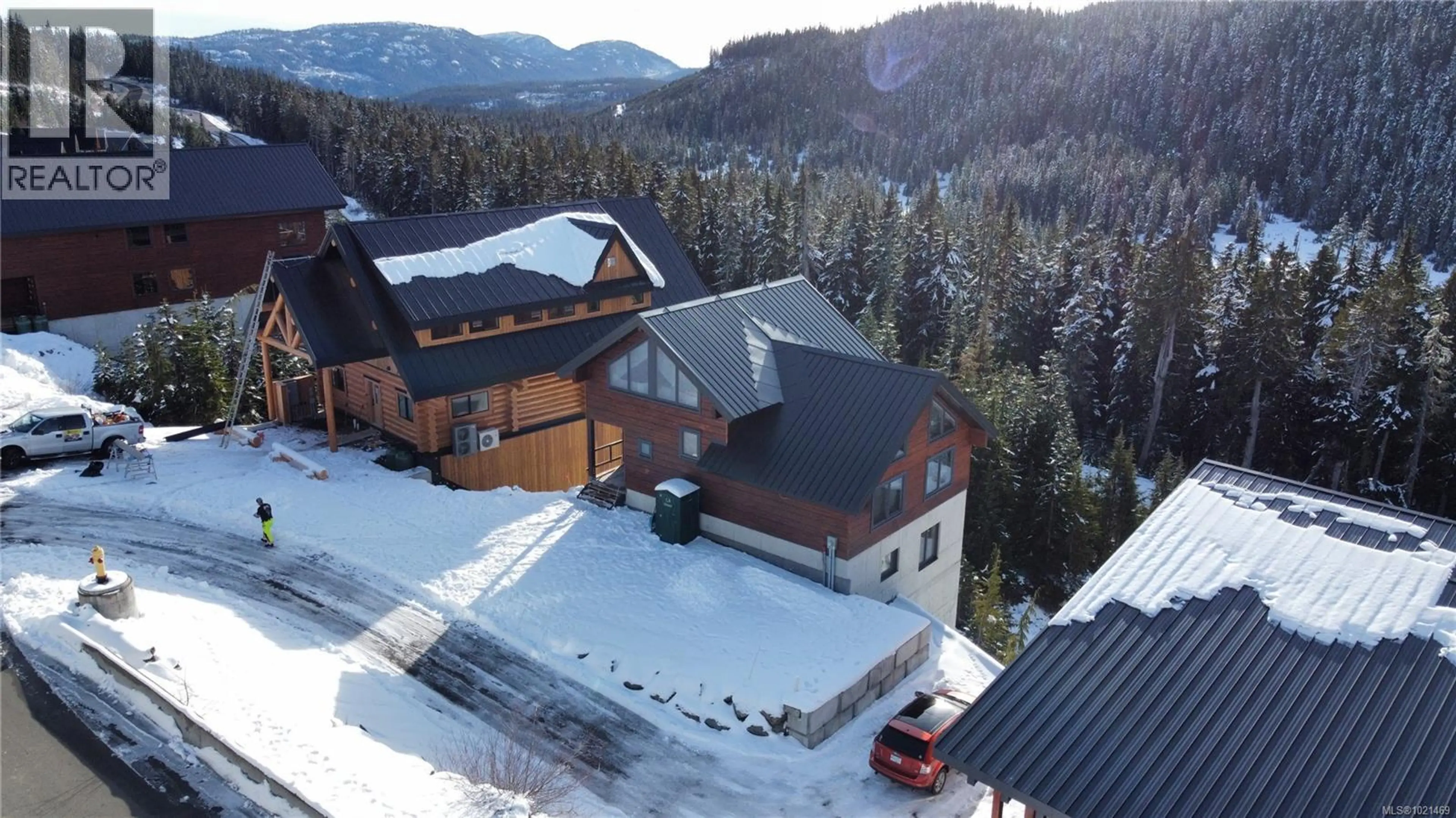 Property at 665 ARROWSMITH RIDGE, Courtenay, BC