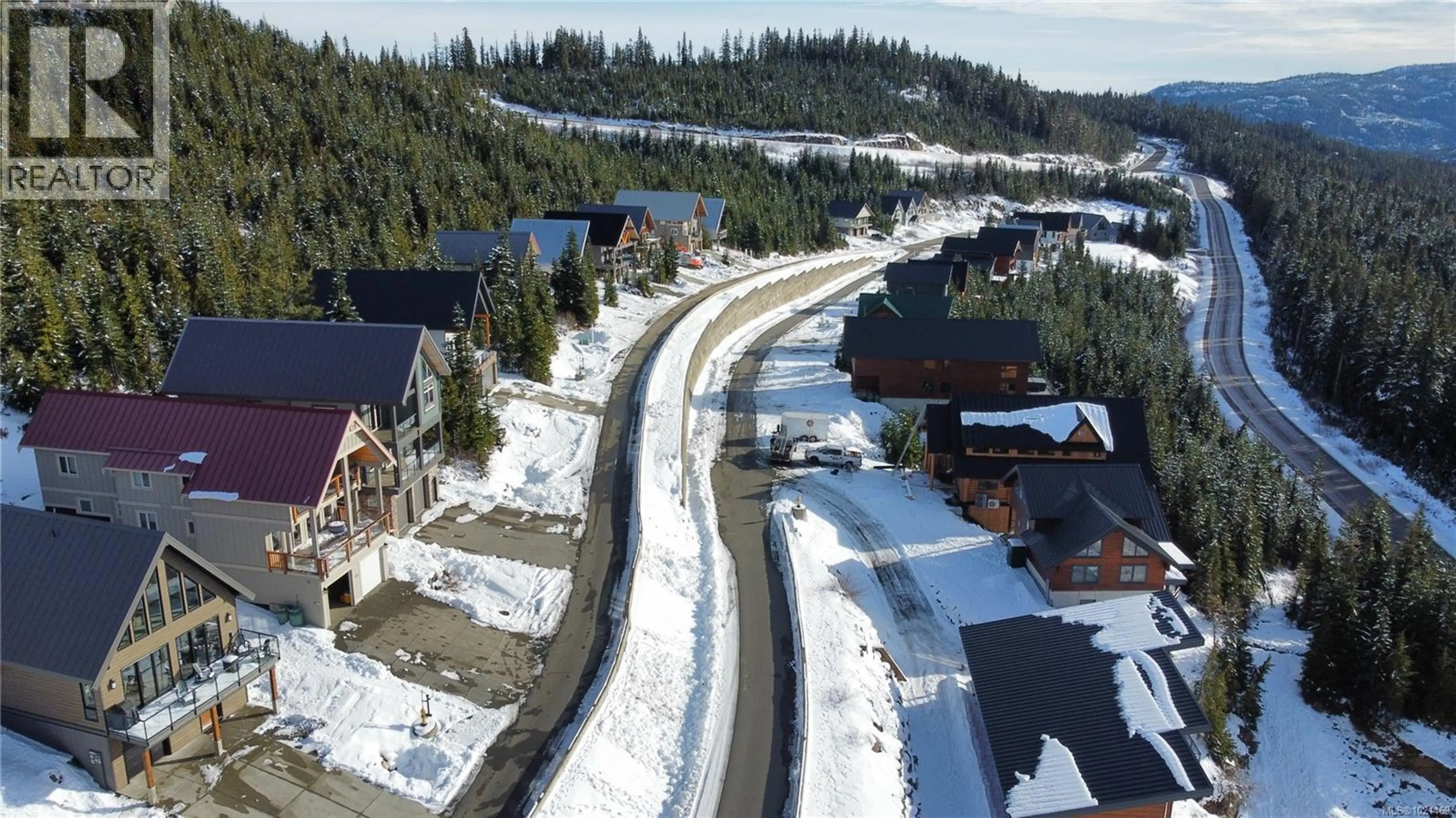 Property at 665 ARROWSMITH RIDGE, Courtenay, BC