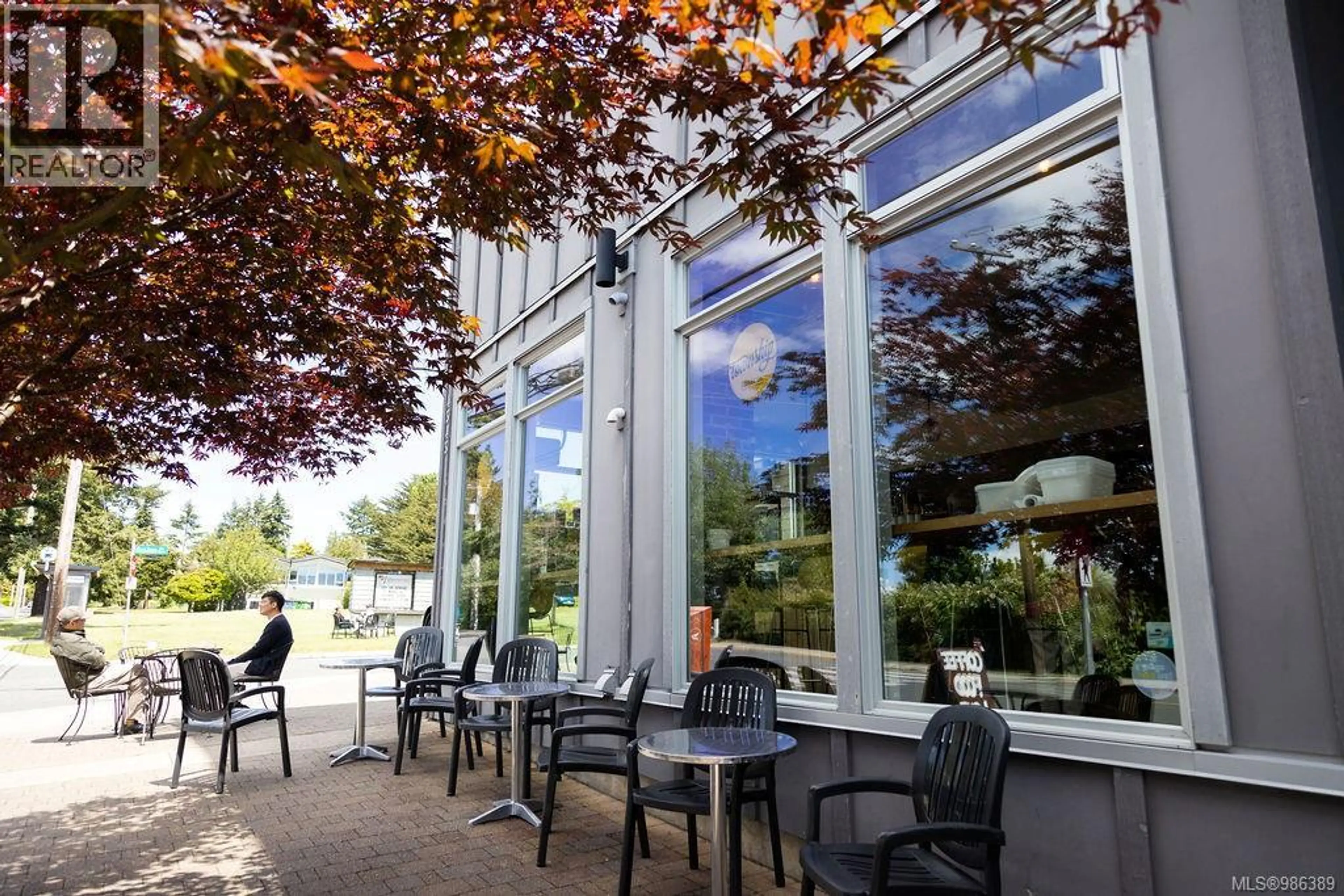 Property at #4-203 4201 TYNDALL AVE, Saanich, BC