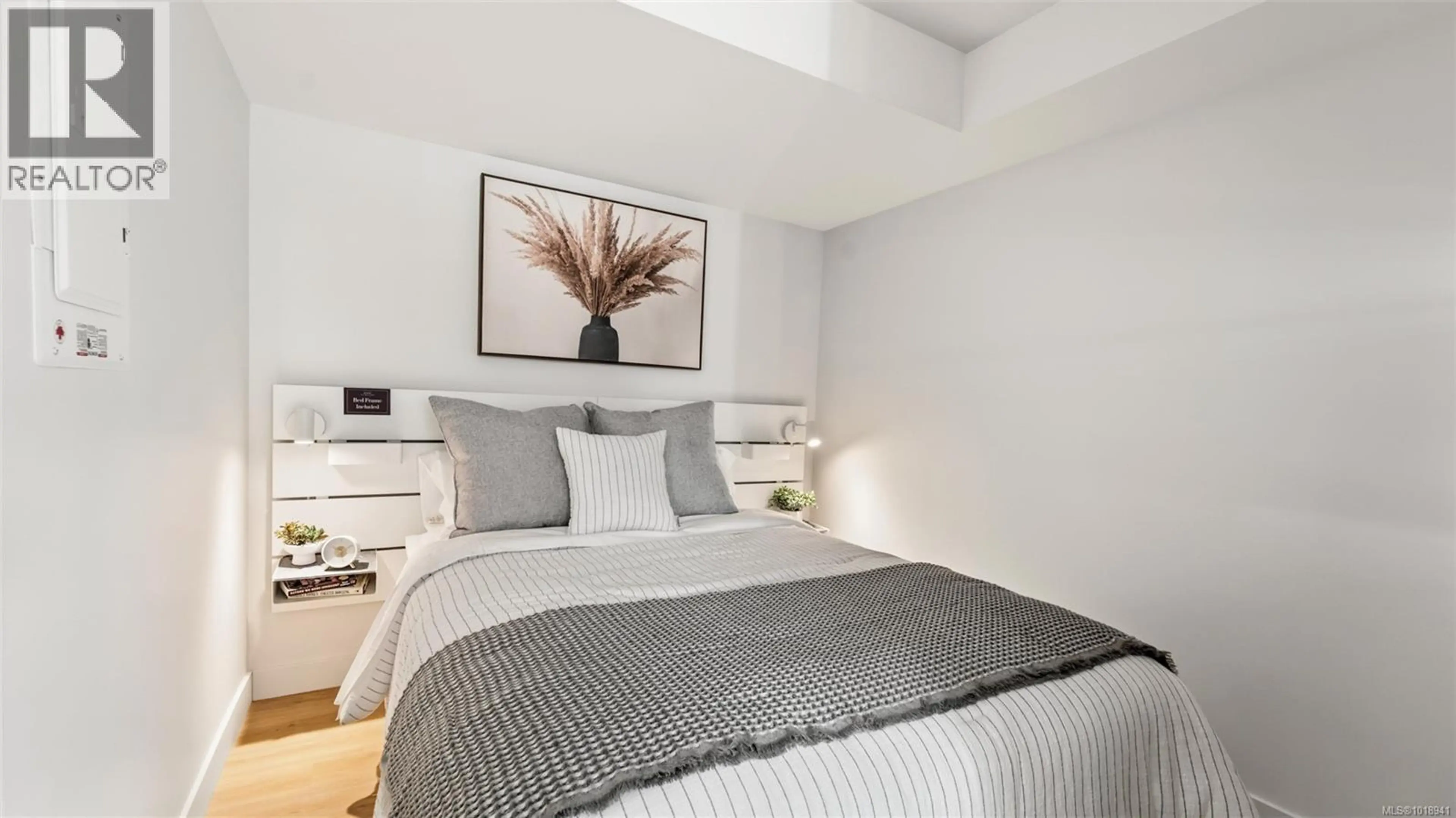 Property at #2202 4201 TYNDALL AVE, Saanich, BC