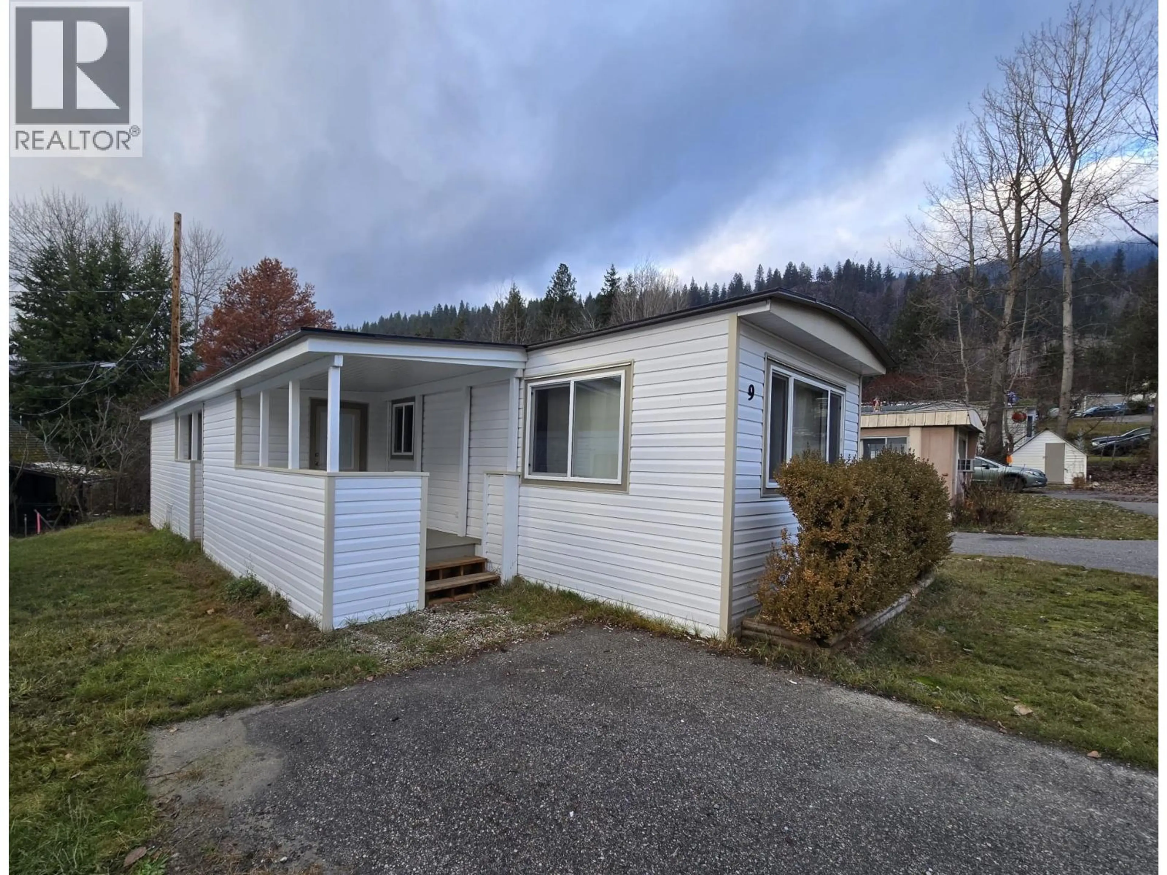 Property at #9 4029 BROADWATER ROAD, Robson, BC