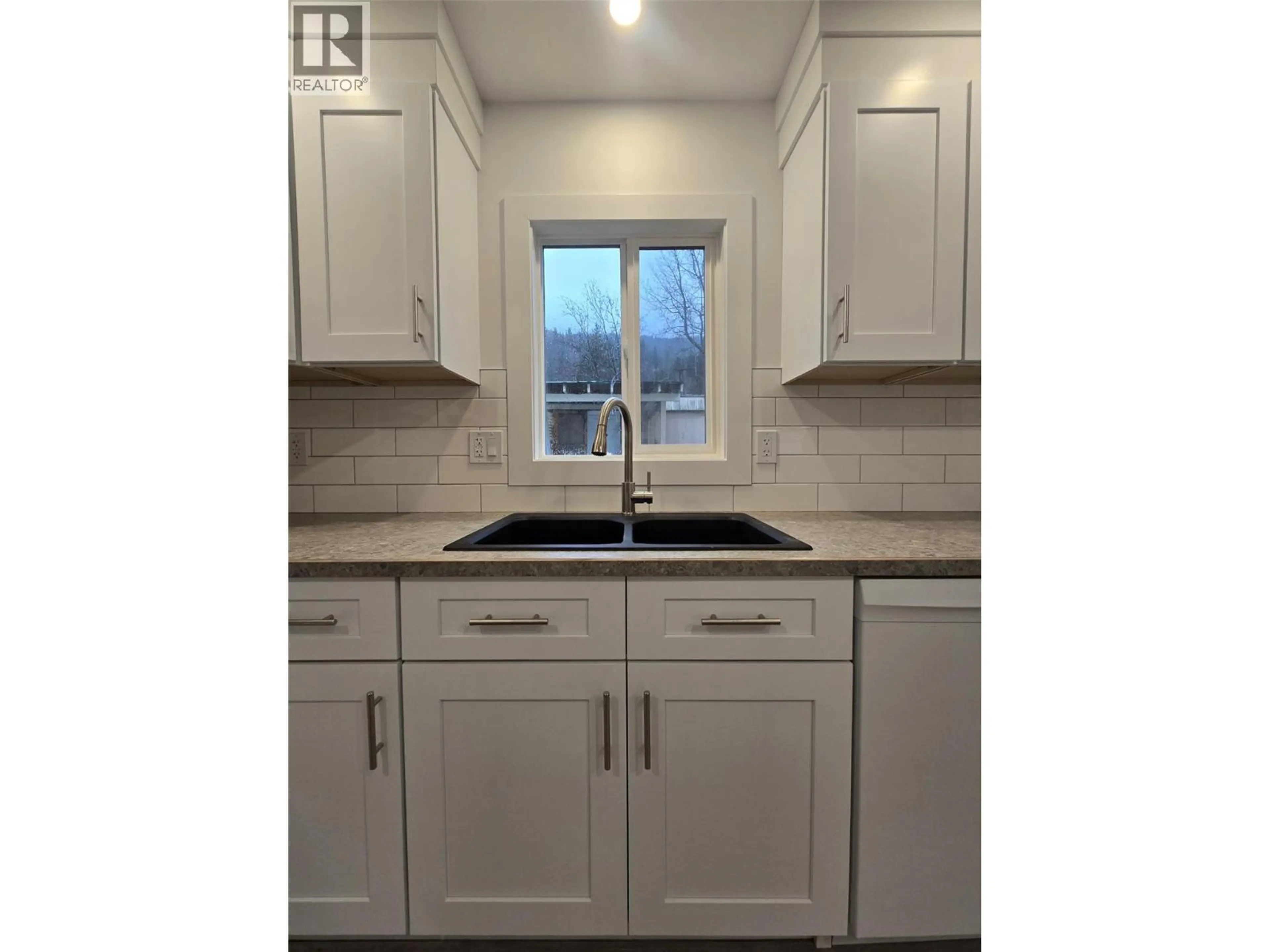 Property at #9 4029 BROADWATER ROAD, Robson, BC