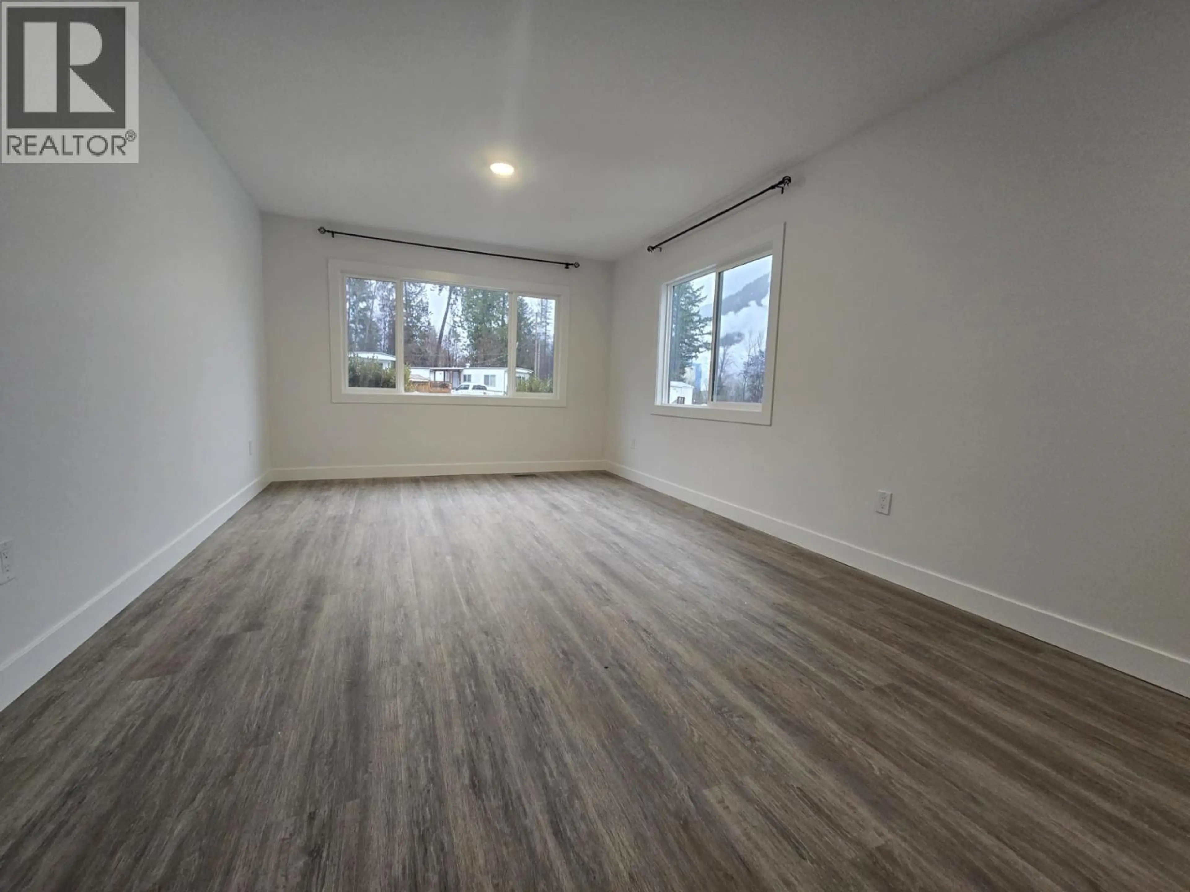 Property at #9 4029 BROADWATER ROAD, Robson, BC