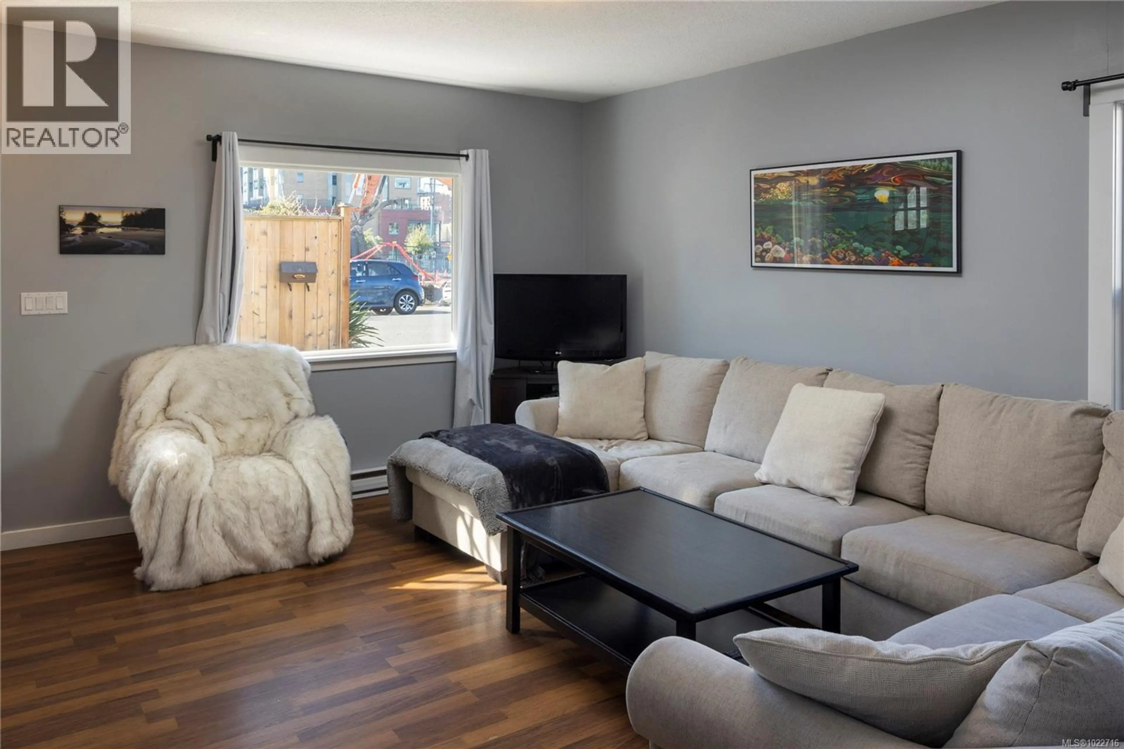 Property at 948 MASON ST, Victoria, BC