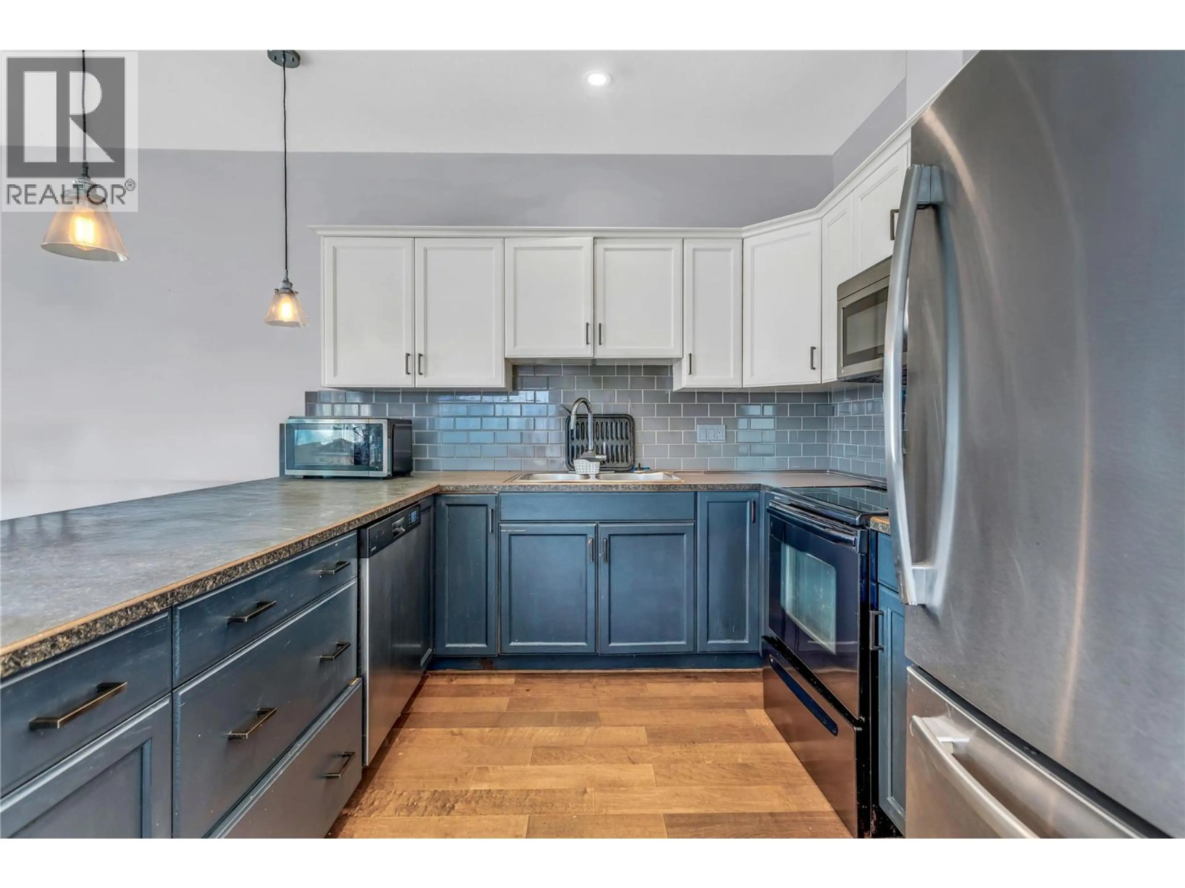 Property at #302 250 HOLLYWOOD ROAD S, Kelowna, BC