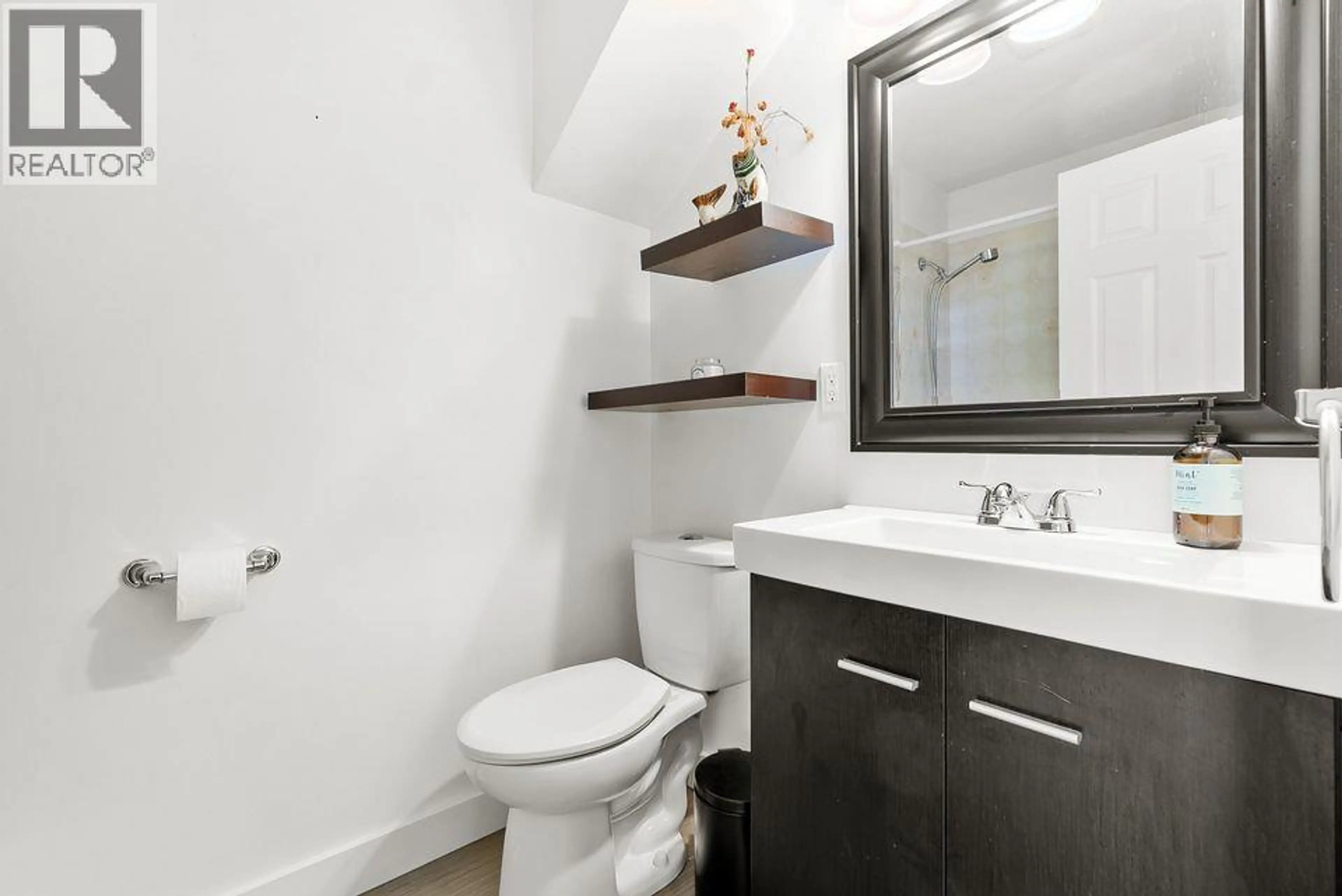 Property at #304 3155 GORDON DRIVE, Kelowna, BC