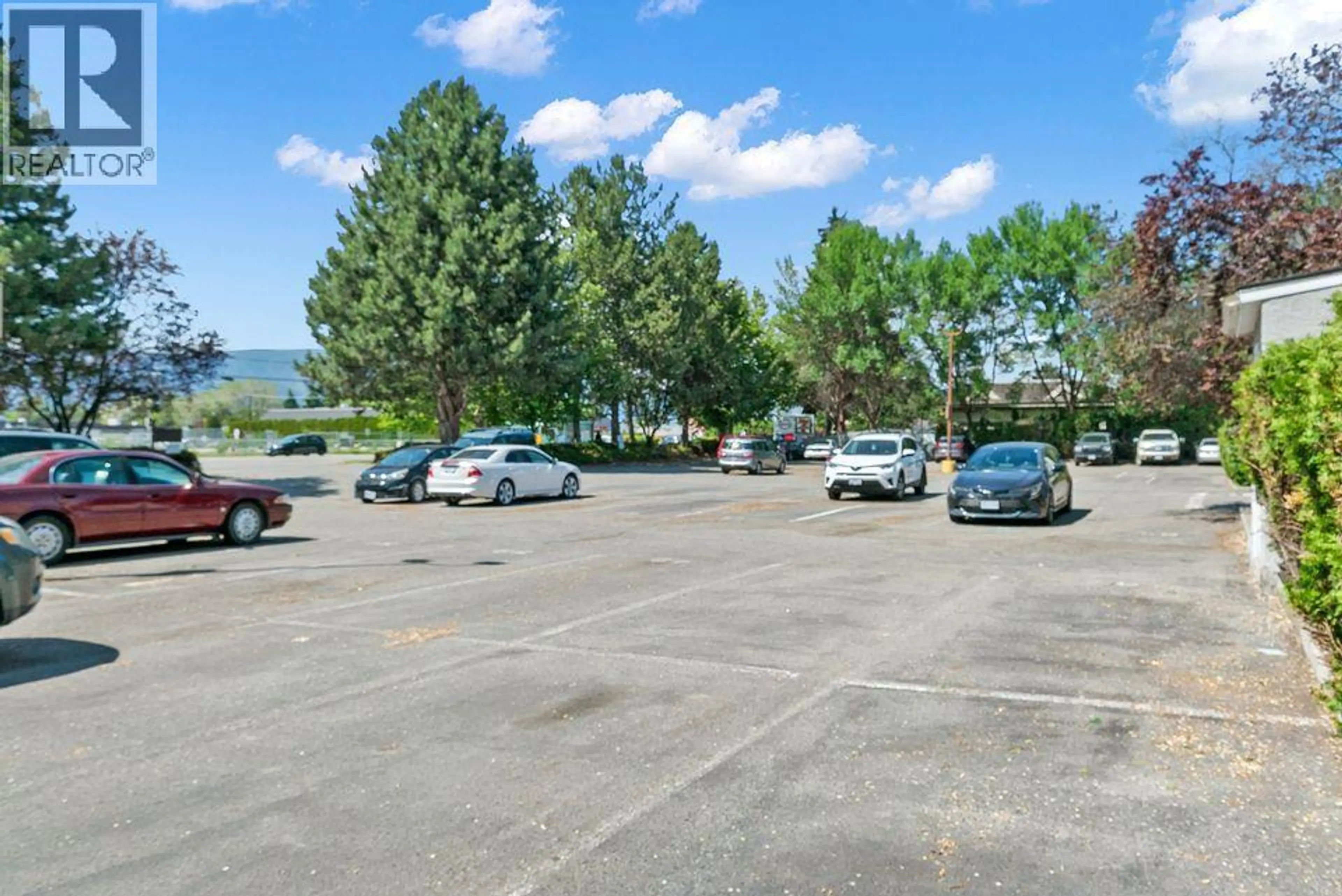 Property at #304 3155 GORDON DRIVE, Kelowna, BC