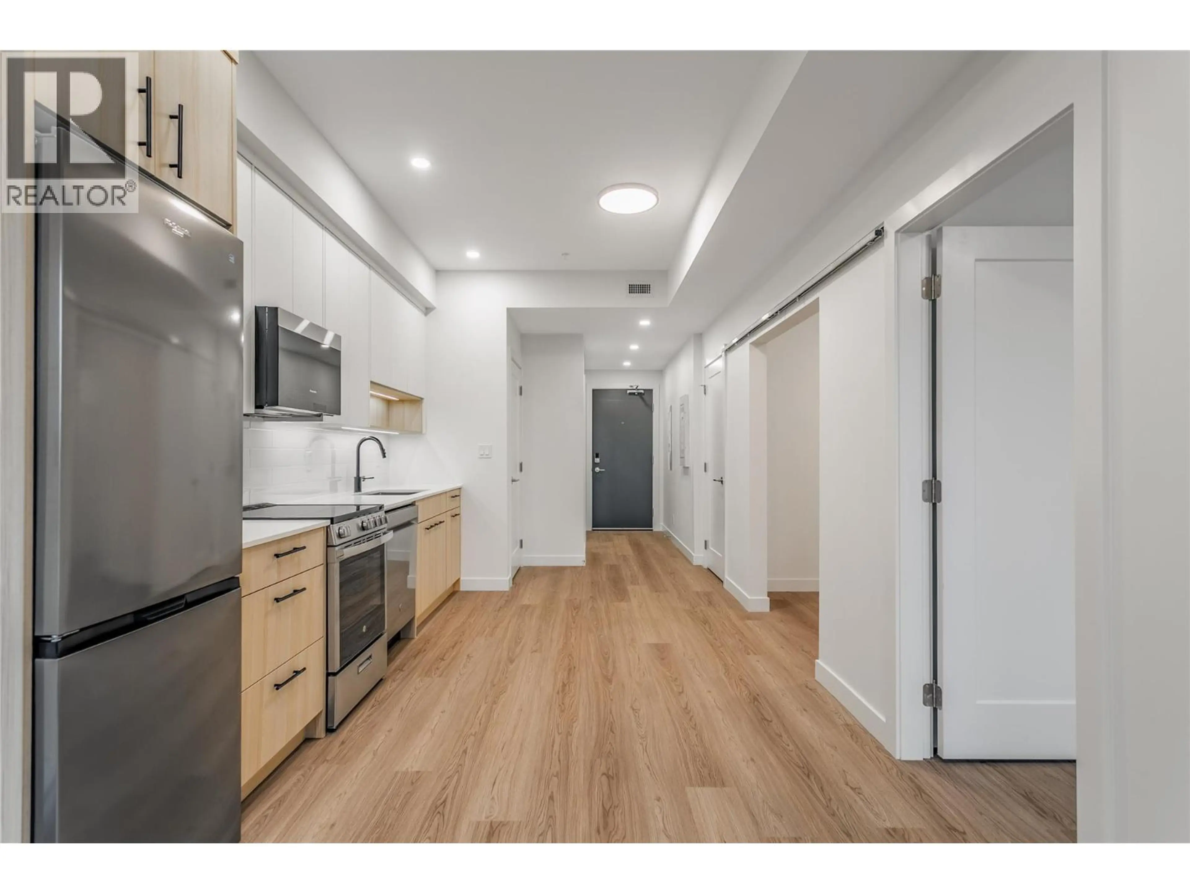 Property at #305 1380 PRIDHAM AVENUE, Kelowna, BC