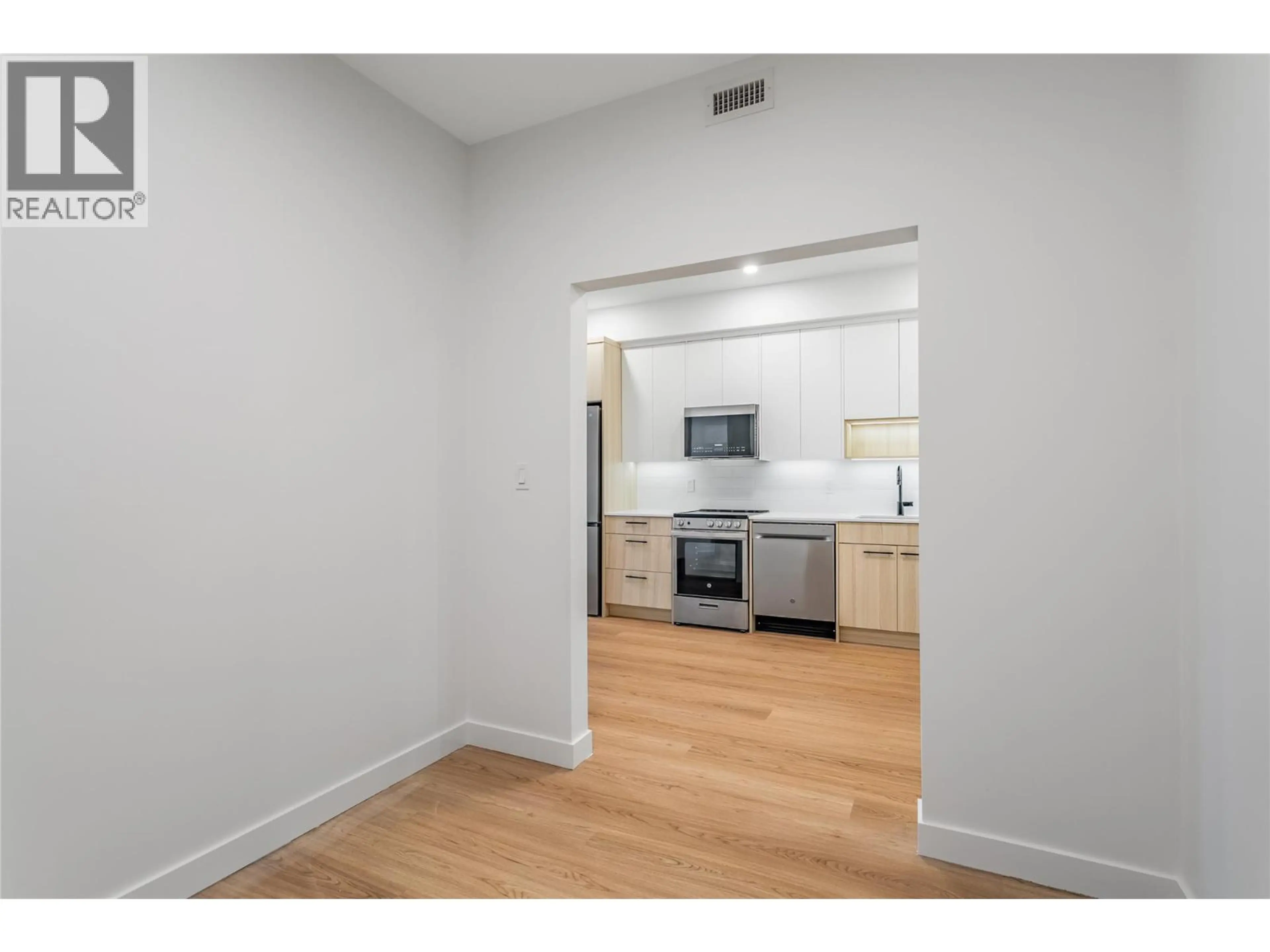 Property at #305 1380 PRIDHAM AVENUE, Kelowna, BC