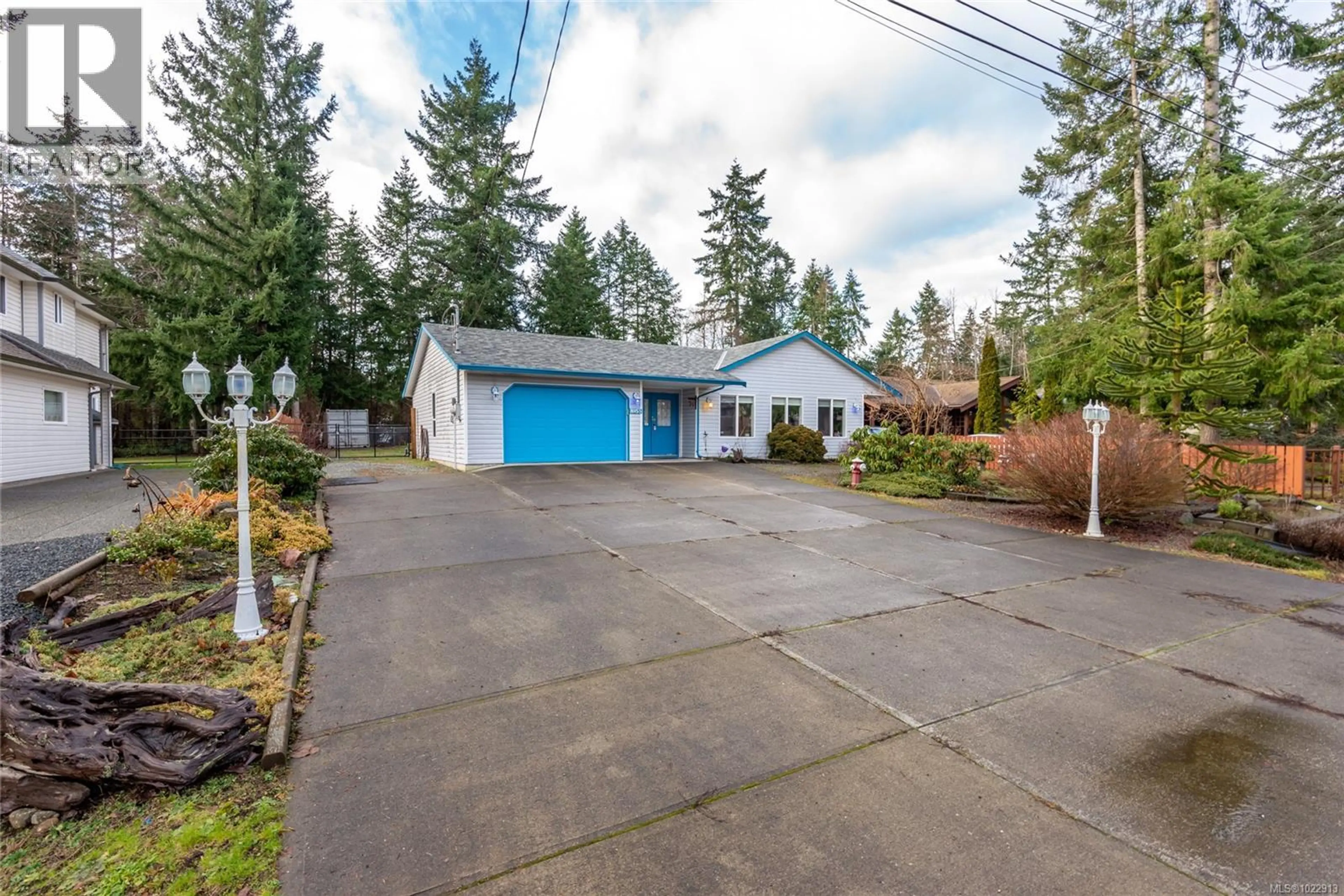 Property at 8955 MCLAREY AVE, Black Creek, BC