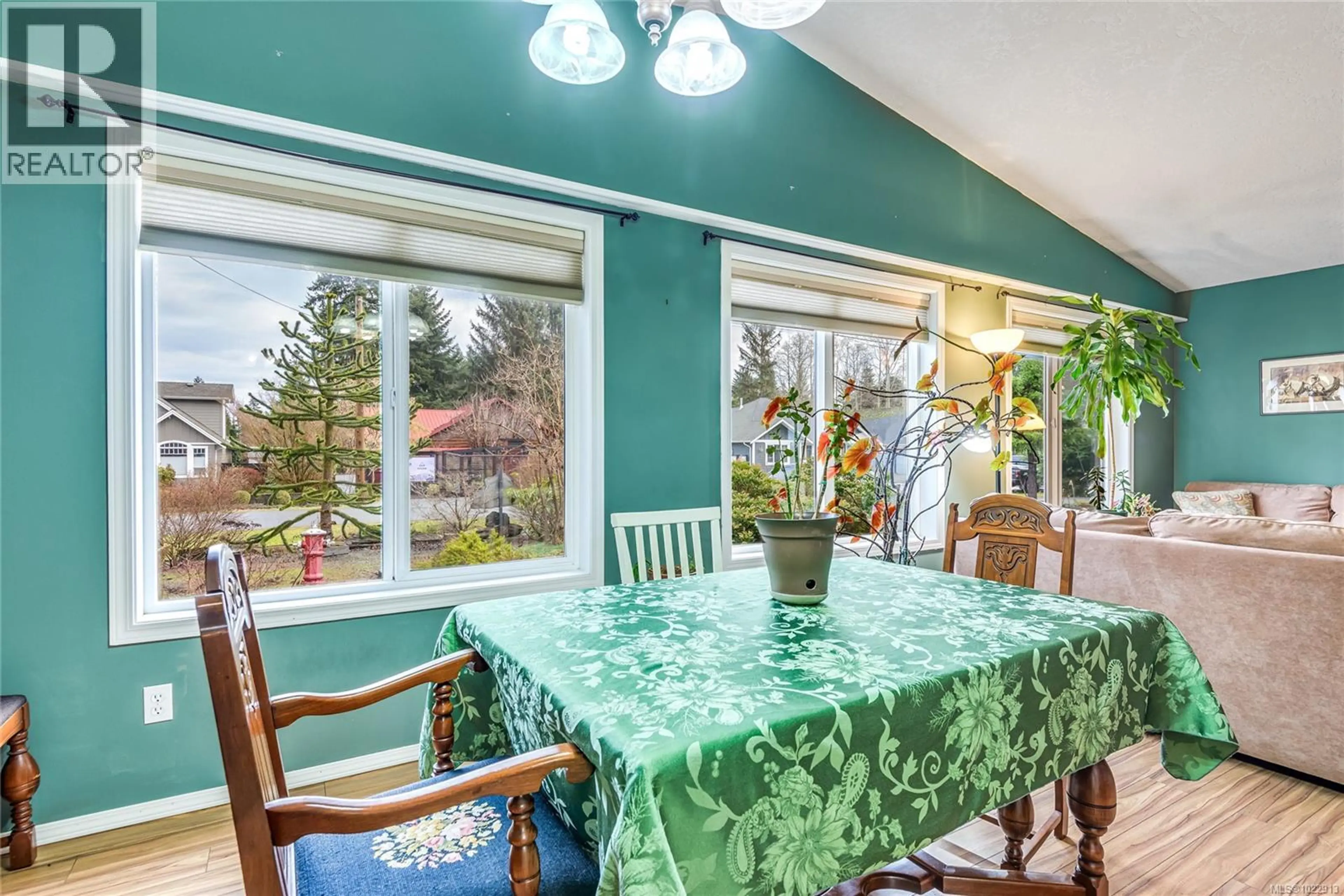 Property at 8955 MCLAREY AVE, Black Creek, BC