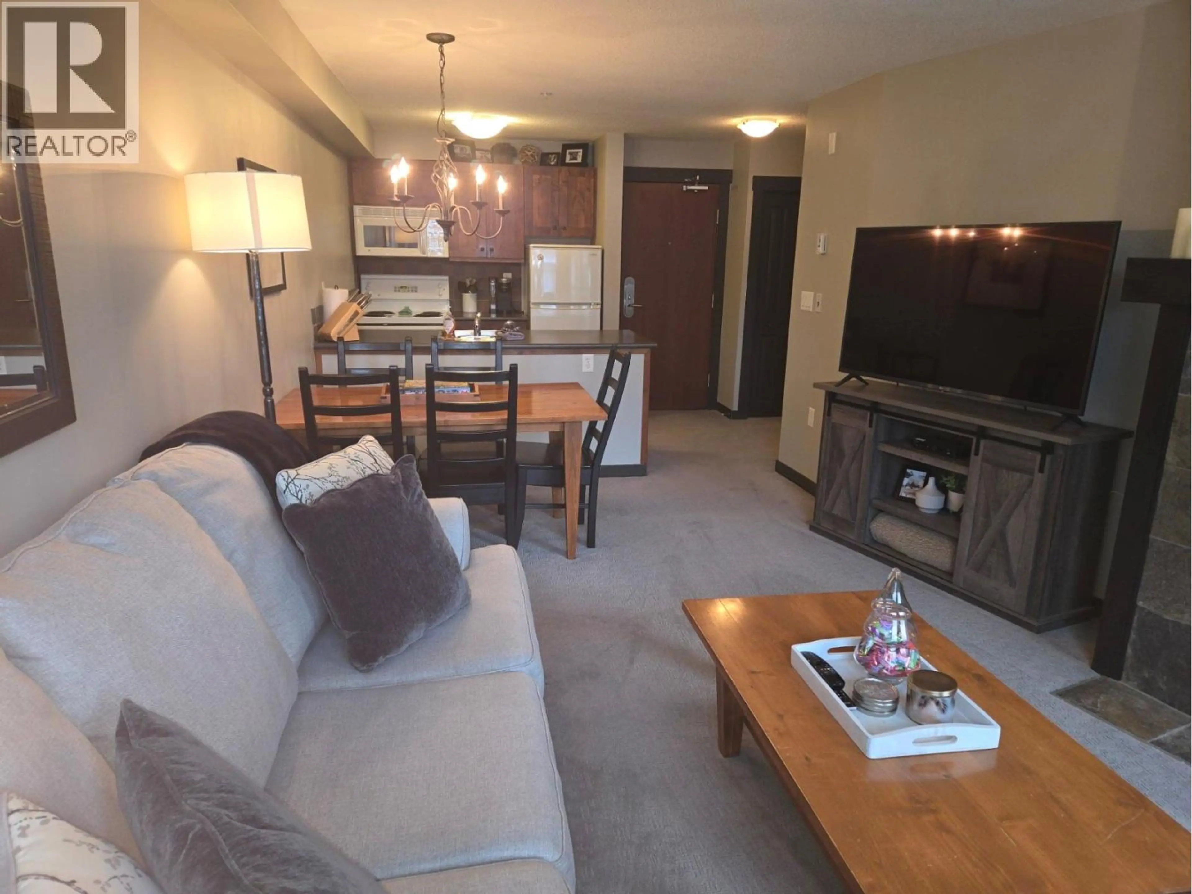 Property at #303 2070 SUMMIT DRIVE, Panorama, BC