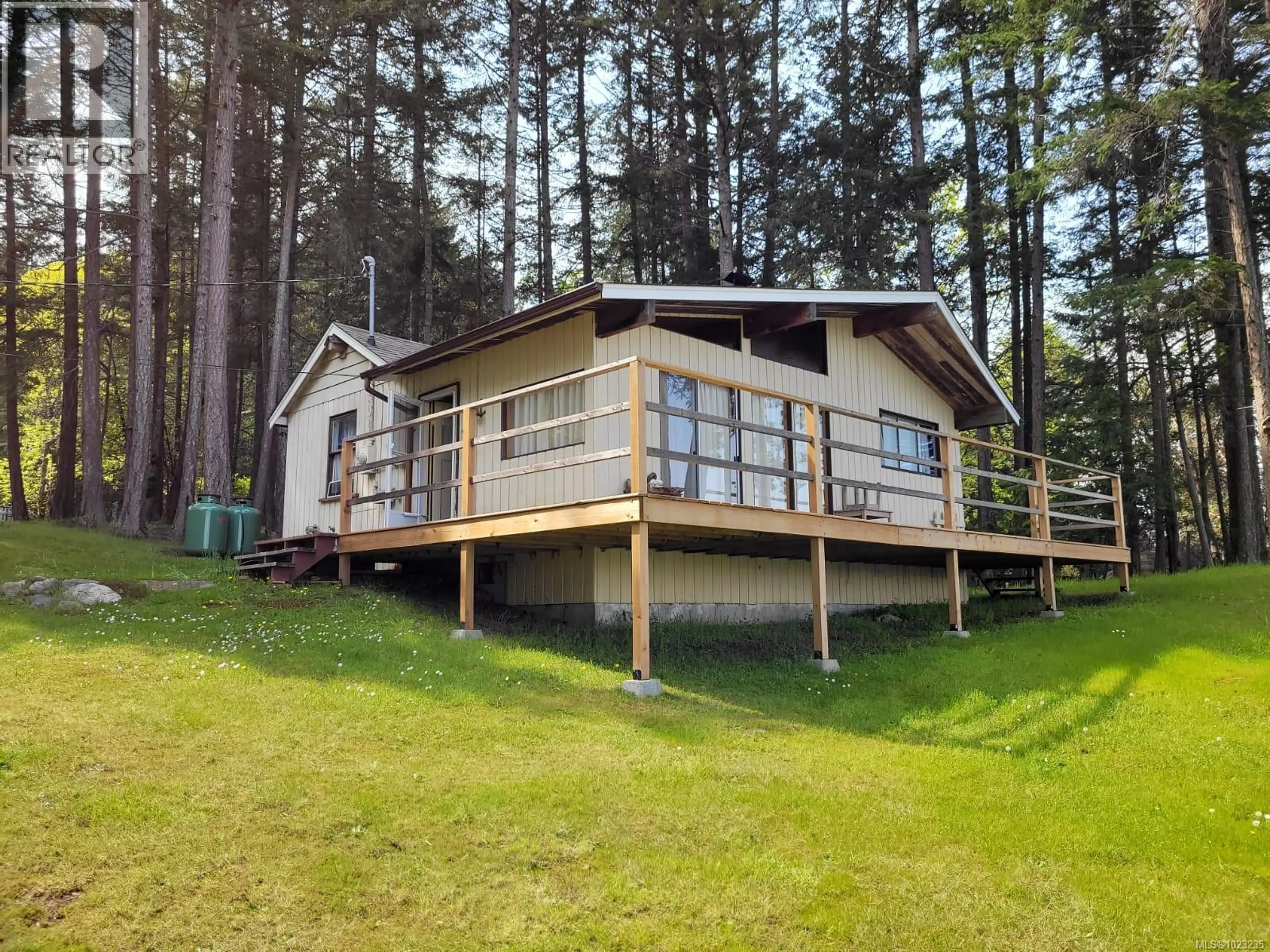 Property at 4218 ARMADALE RD, Pender Island, BC