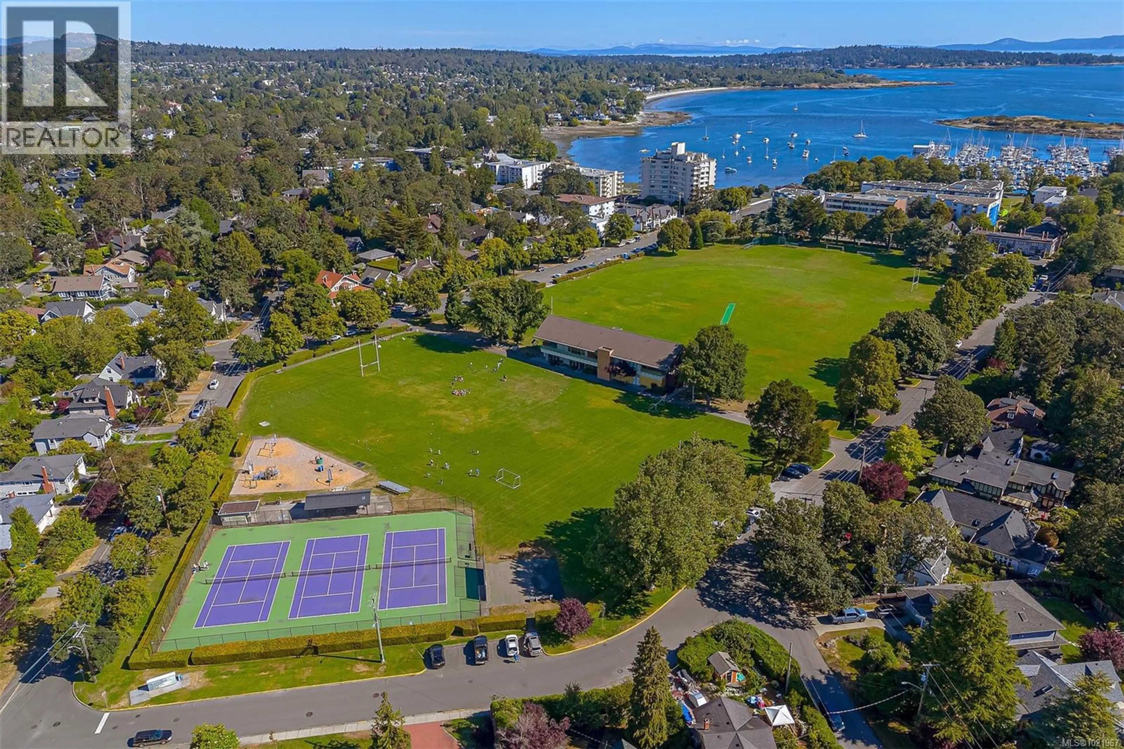 Property at 2409 CURRIE RD, Oak Bay, BC