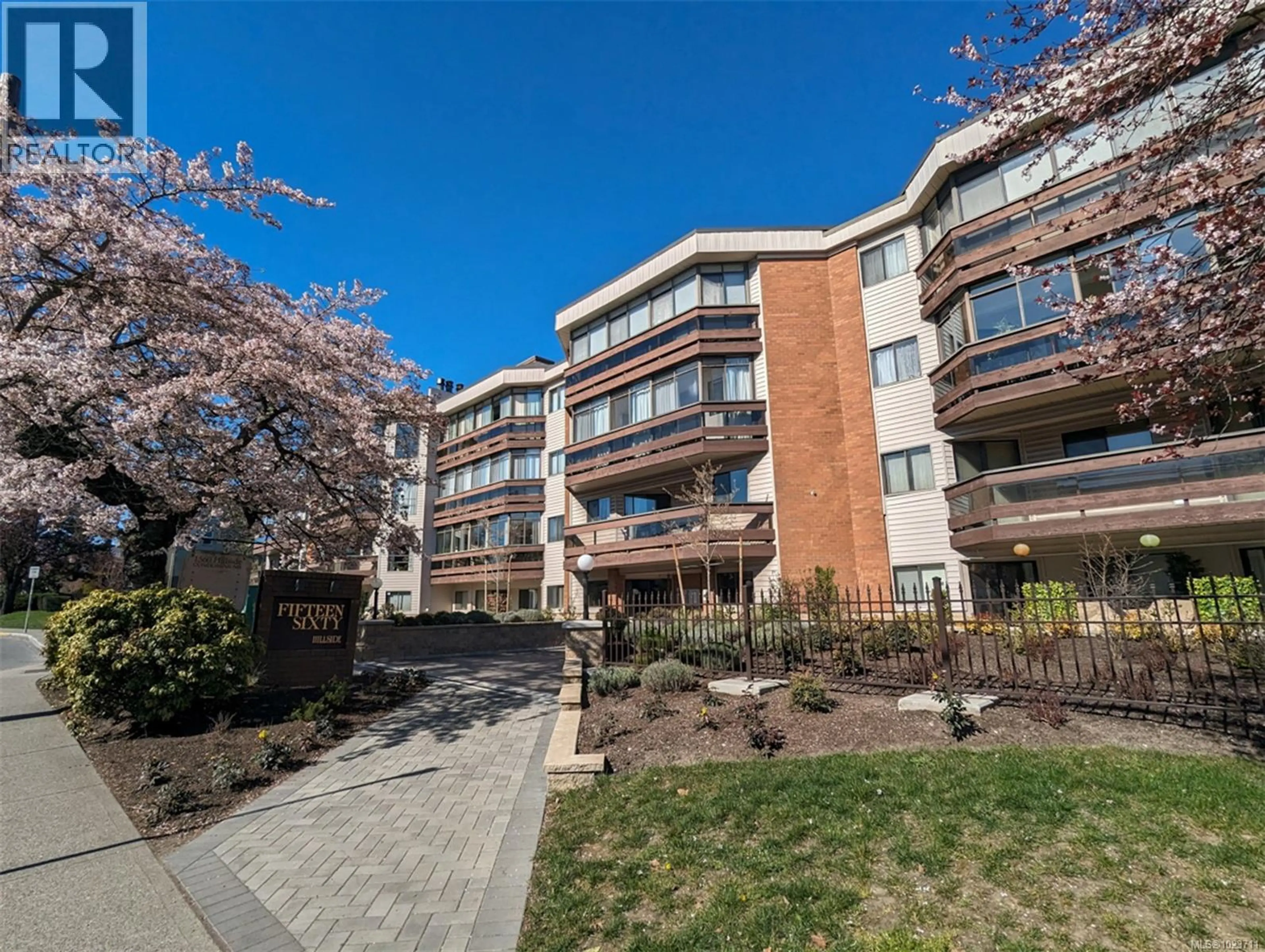 Property at #309 1560 HILLSIDE AVE, Victoria, BC