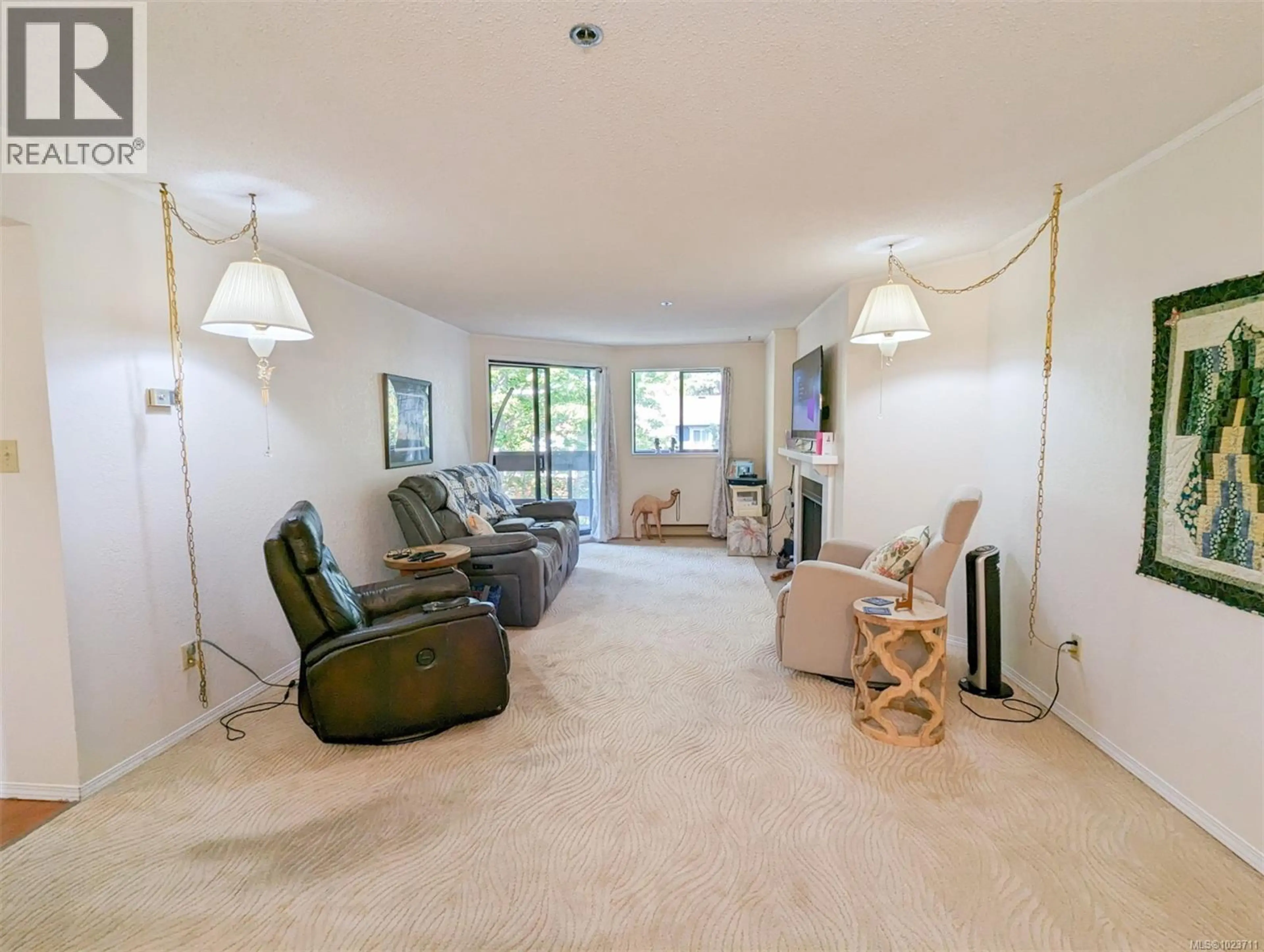 Property at #309 1560 HILLSIDE AVE, Victoria, BC