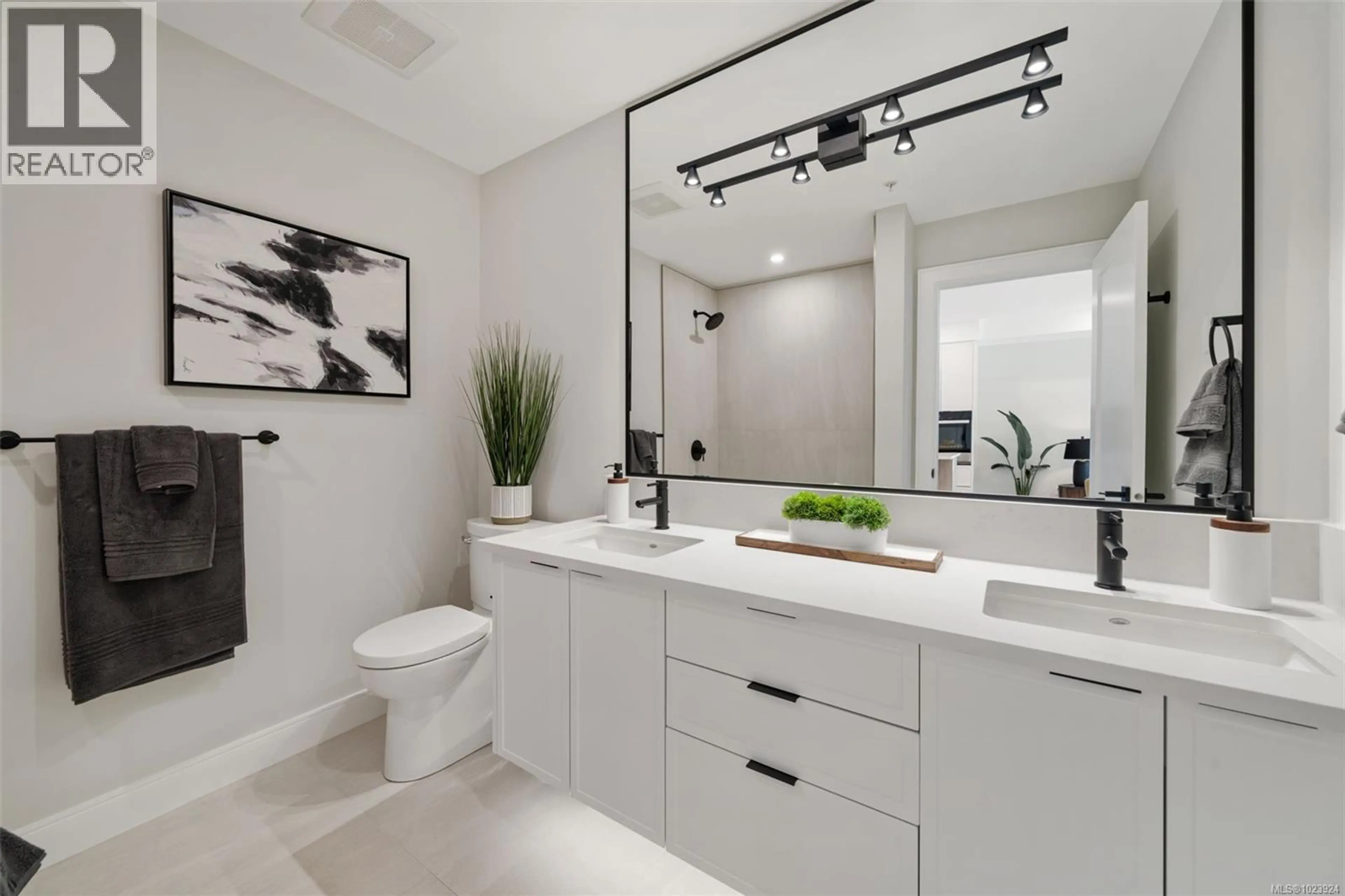 Property at #307 1810 SELENITE PL, Langford, BC