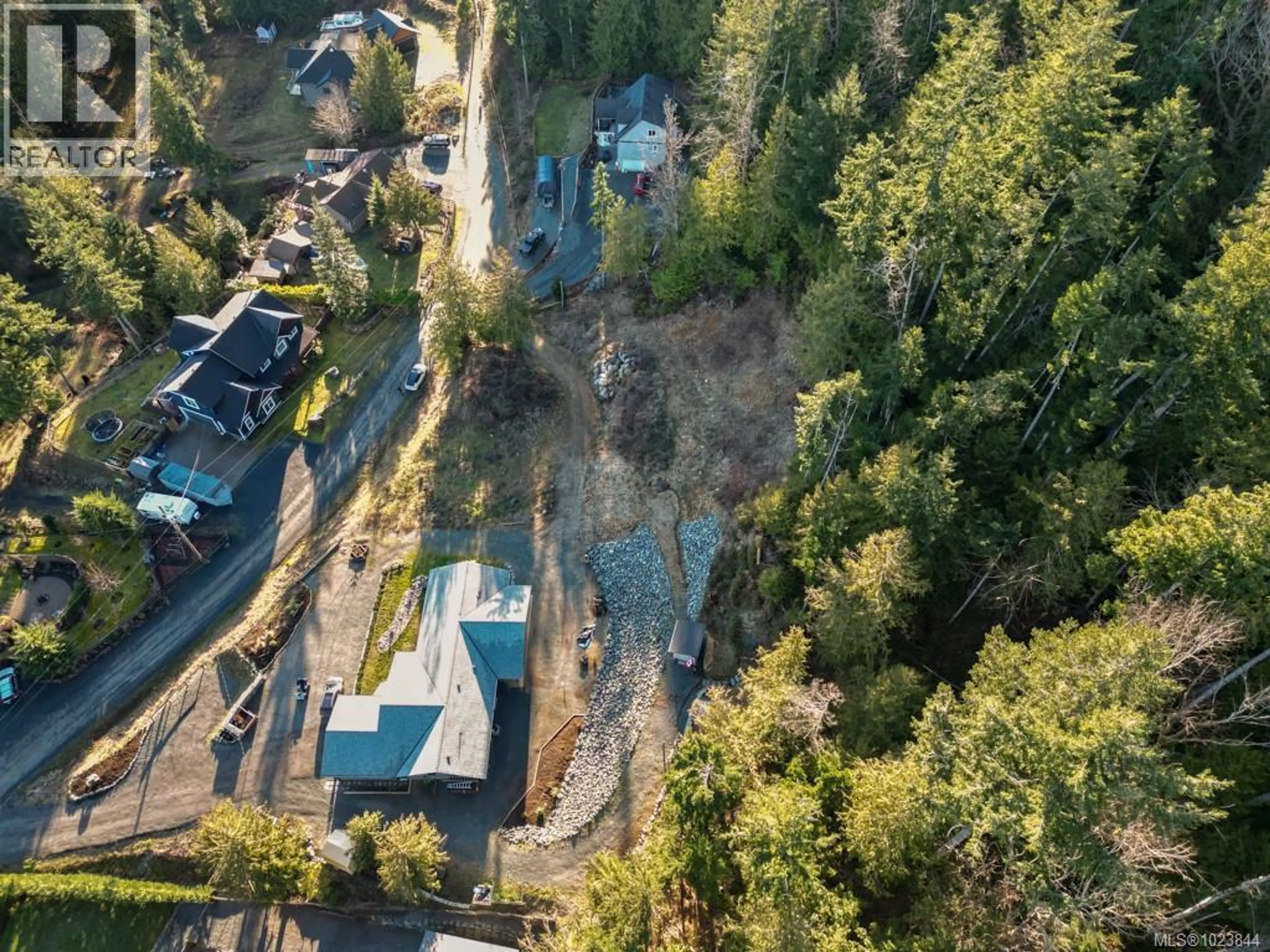 Property at 1865 TAYLOR WALK, Qualicum Beach, BC