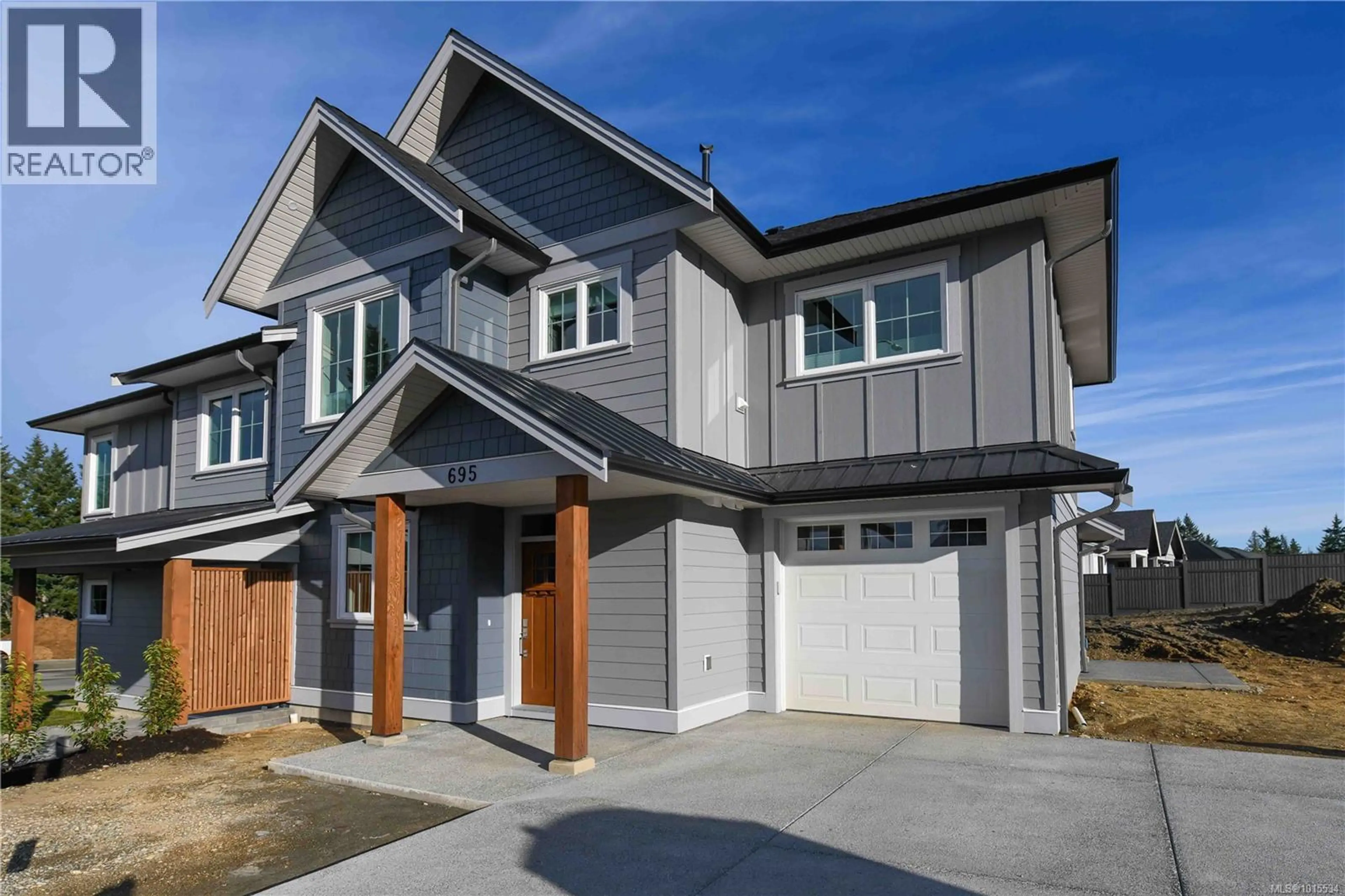 Property at 695 WESTMINSTER BLVD, Courtenay, BC