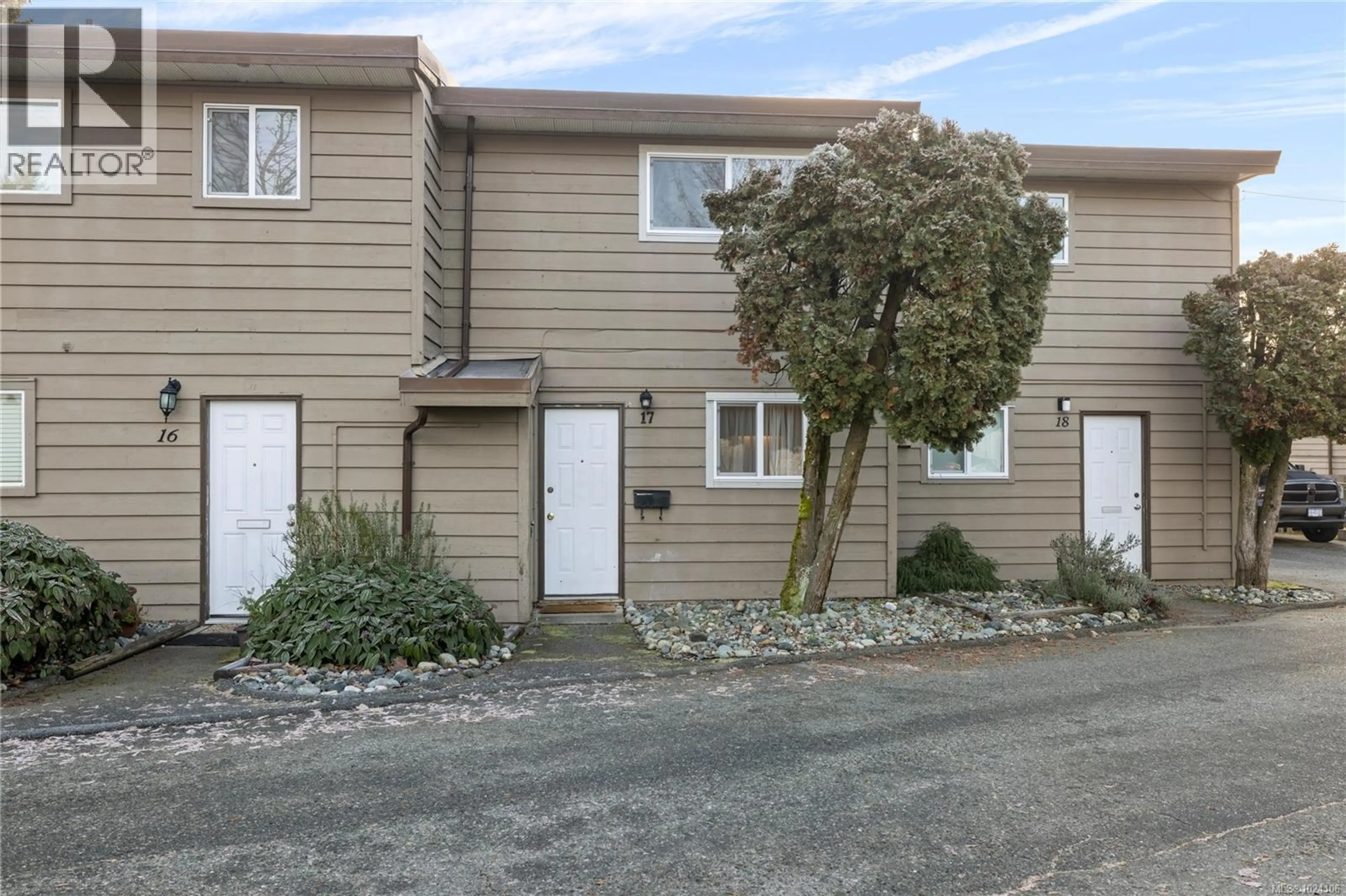 Property at #17 25 PRYDE AVE, Nanaimo, BC