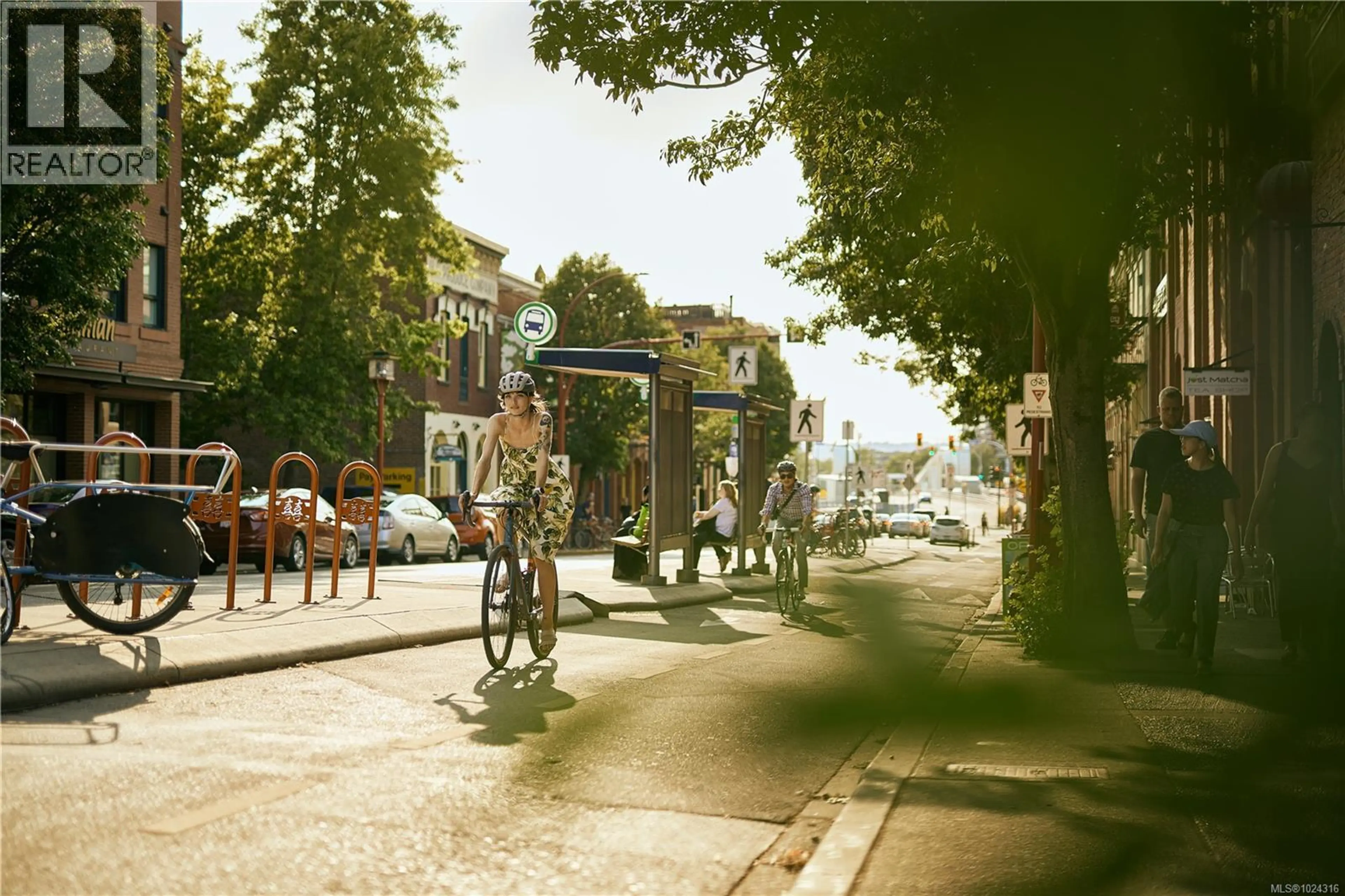 Property at #108 1075 TILLICUM RD, Esquimalt, BC