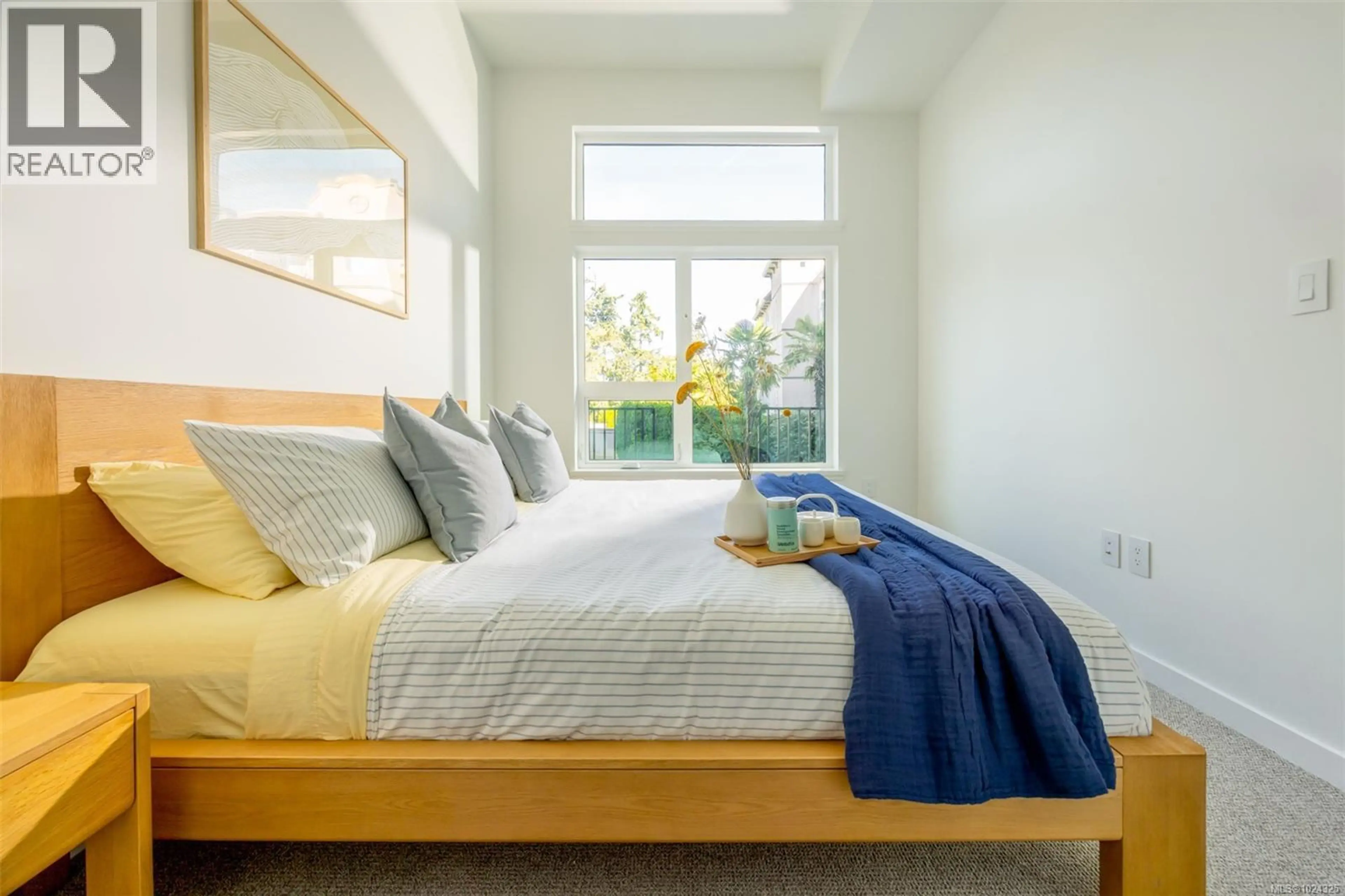 Property at #201 1075 TILLICUM RD, Esquimalt, BC