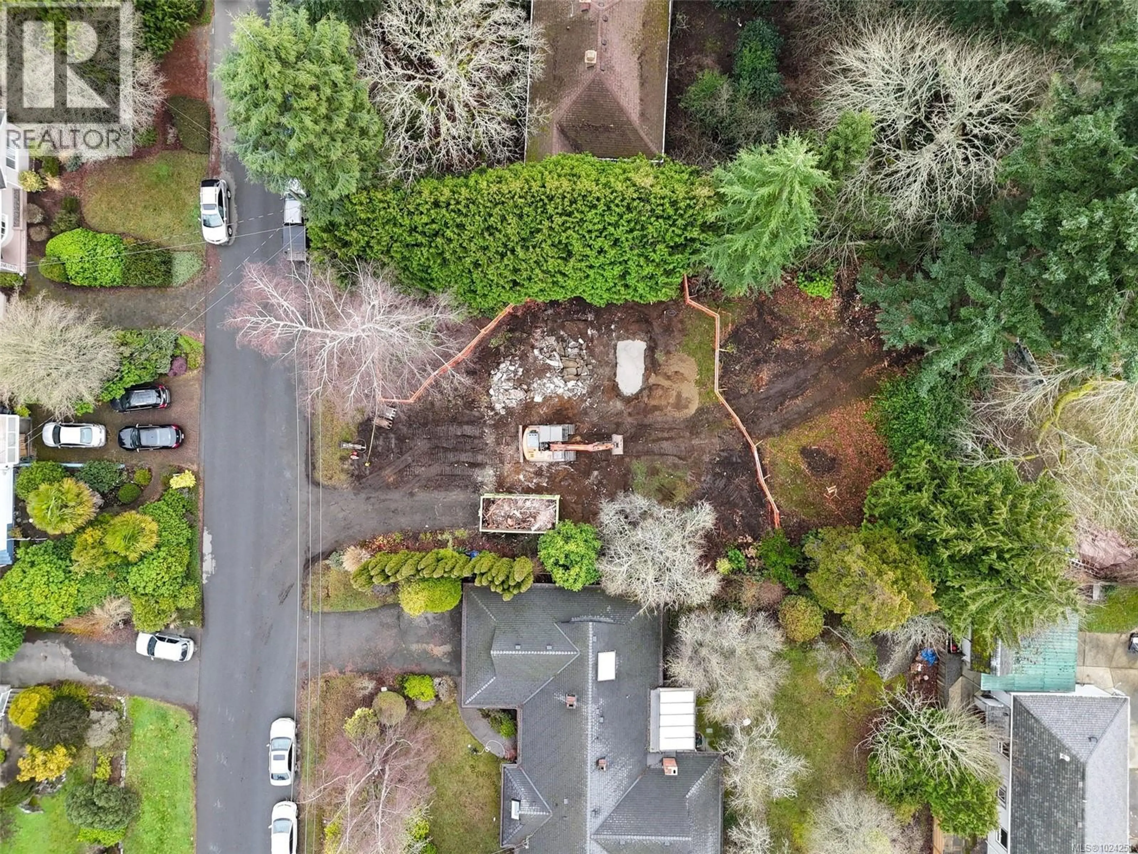 Property at #4 2215 GREENLANDS RD, Saanich, BC