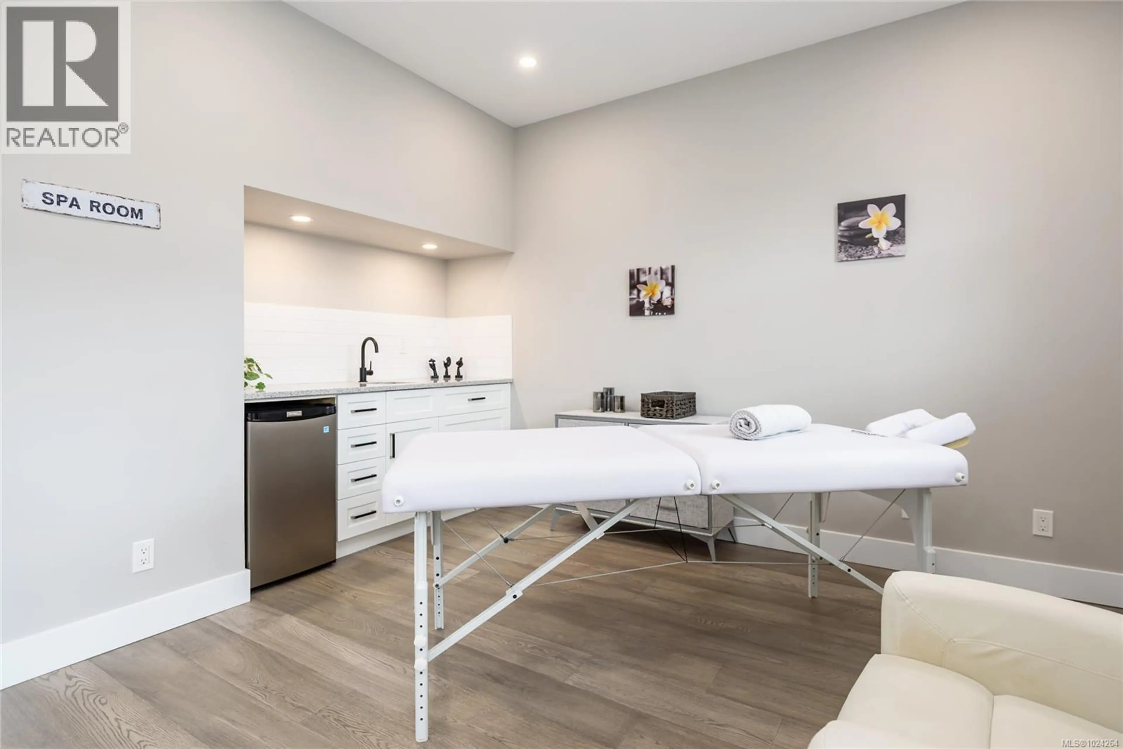 Property at 649 5TH ST, Courtenay, BC