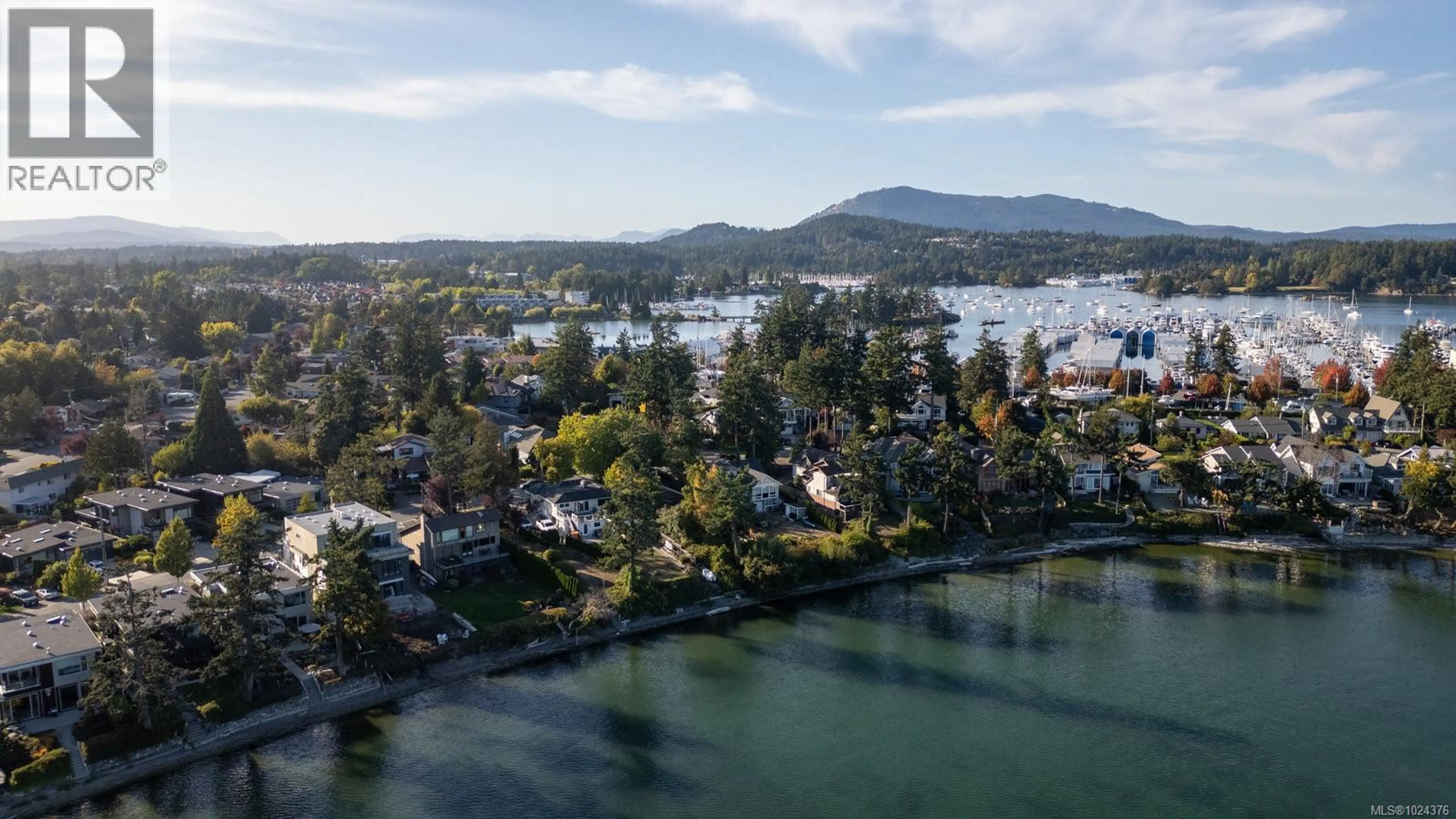 Property at #302 10393 ALLBAY RD, Sidney, BC