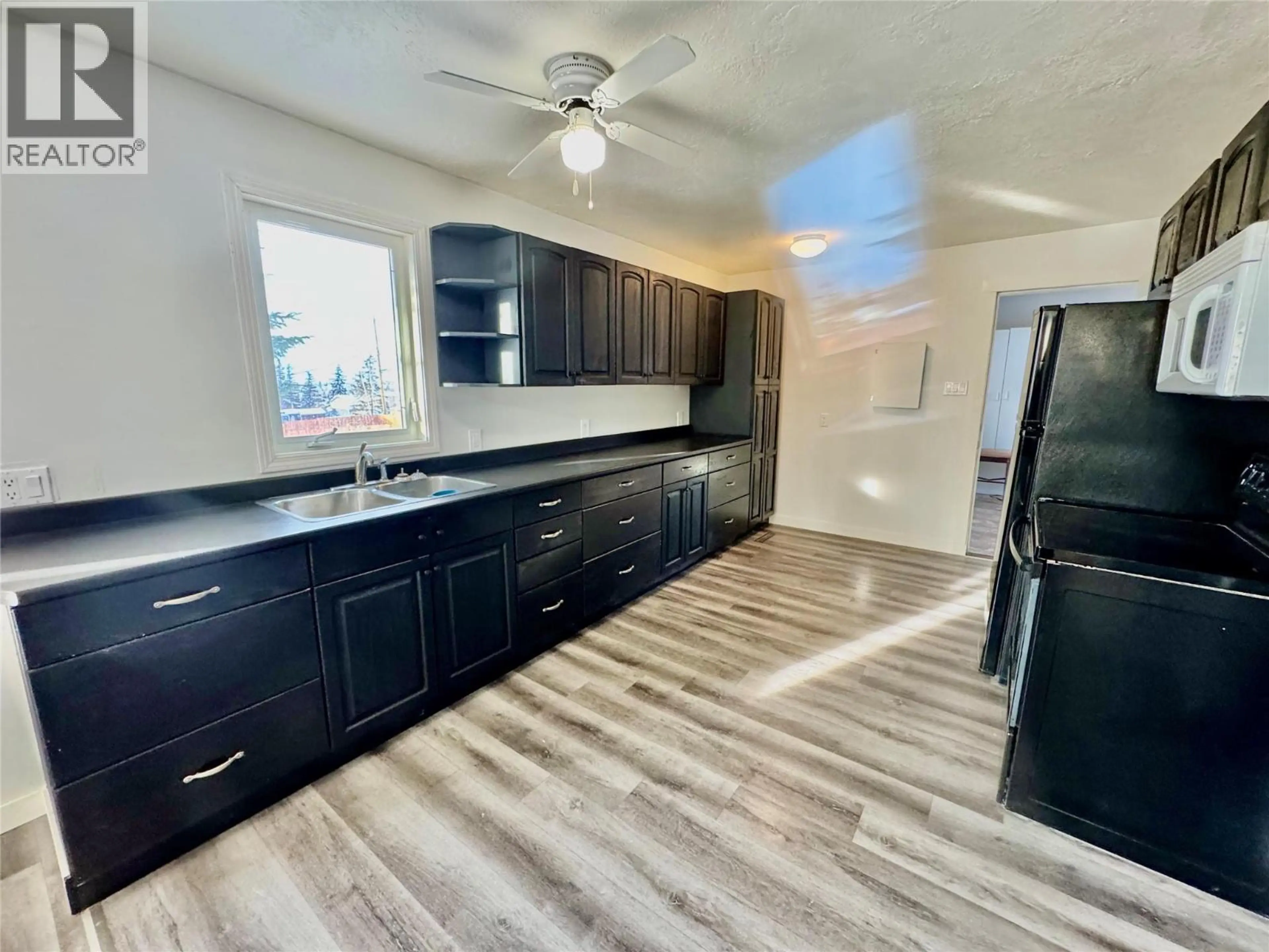 Property at 520 98 AVENUE, Dawson Creek, BC