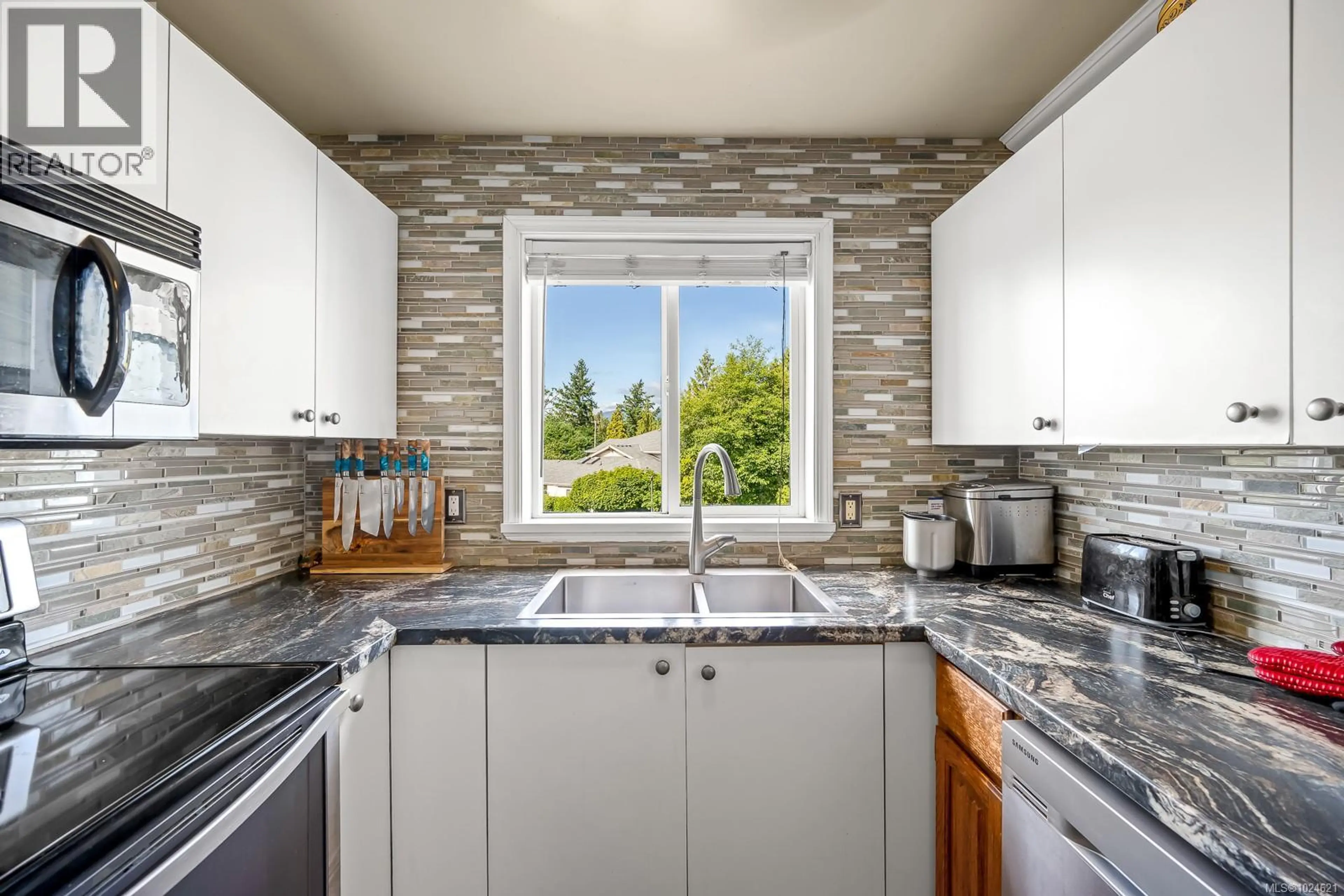 Property at #301 1050 BRAIDWOOD RD, Courtenay, BC