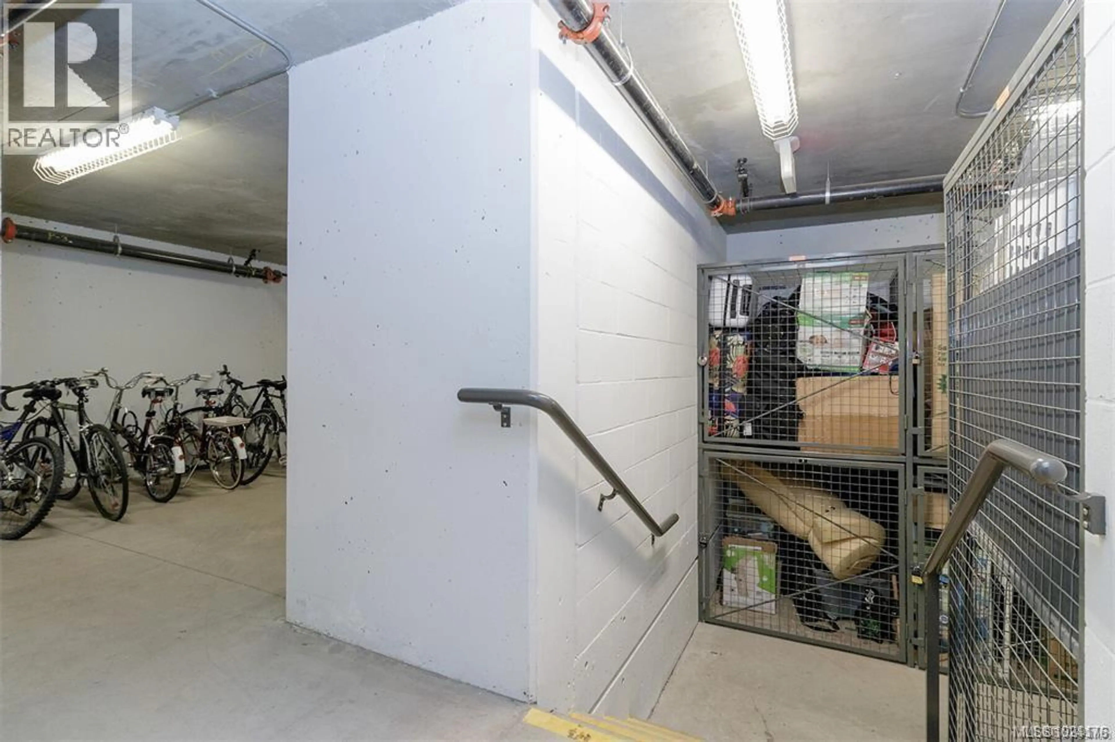 Property at #807 1090 JOHNSON ST, Victoria, BC