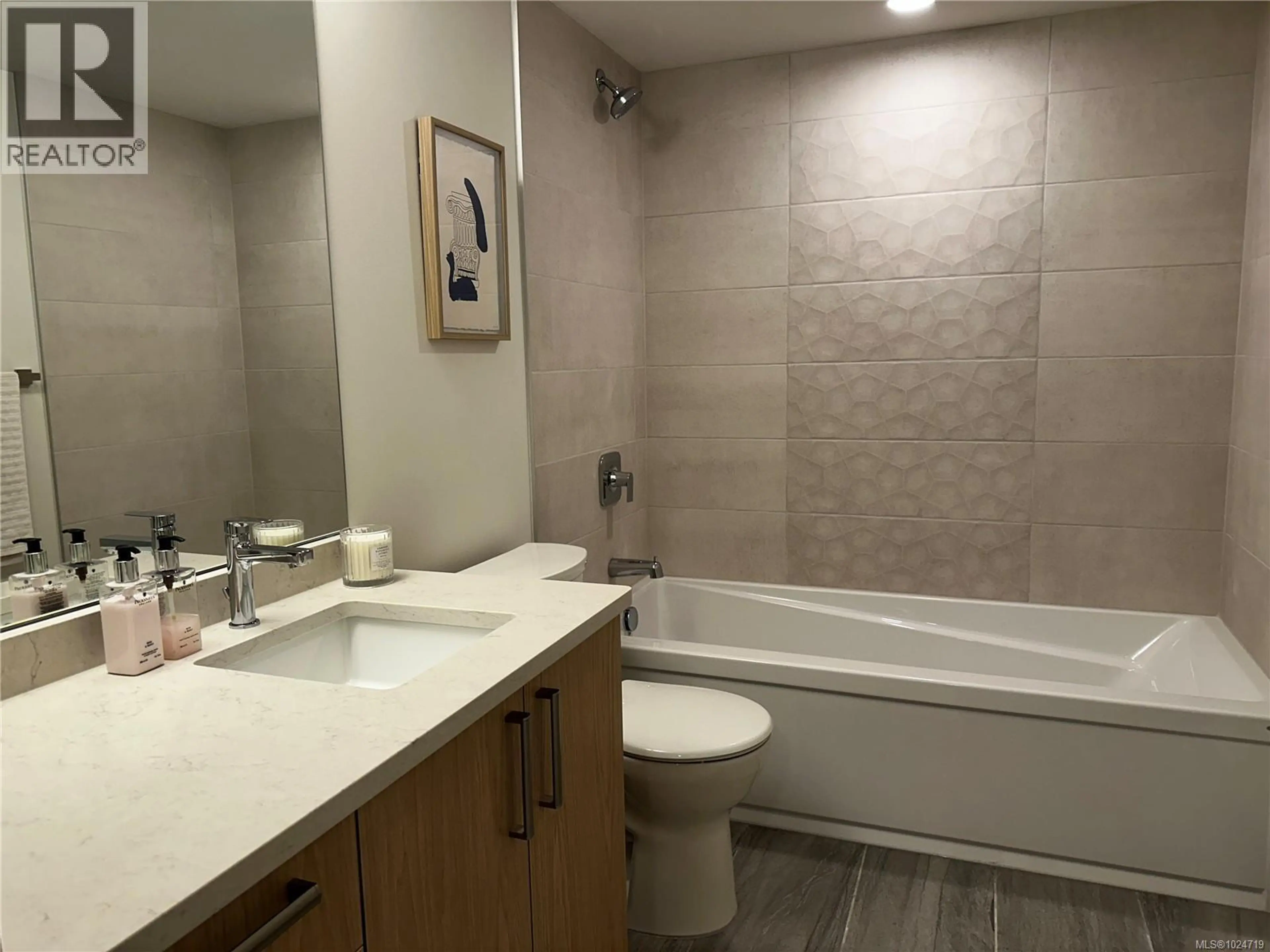 Property at #206 135 HALIBURTON ST, Nanaimo, BC