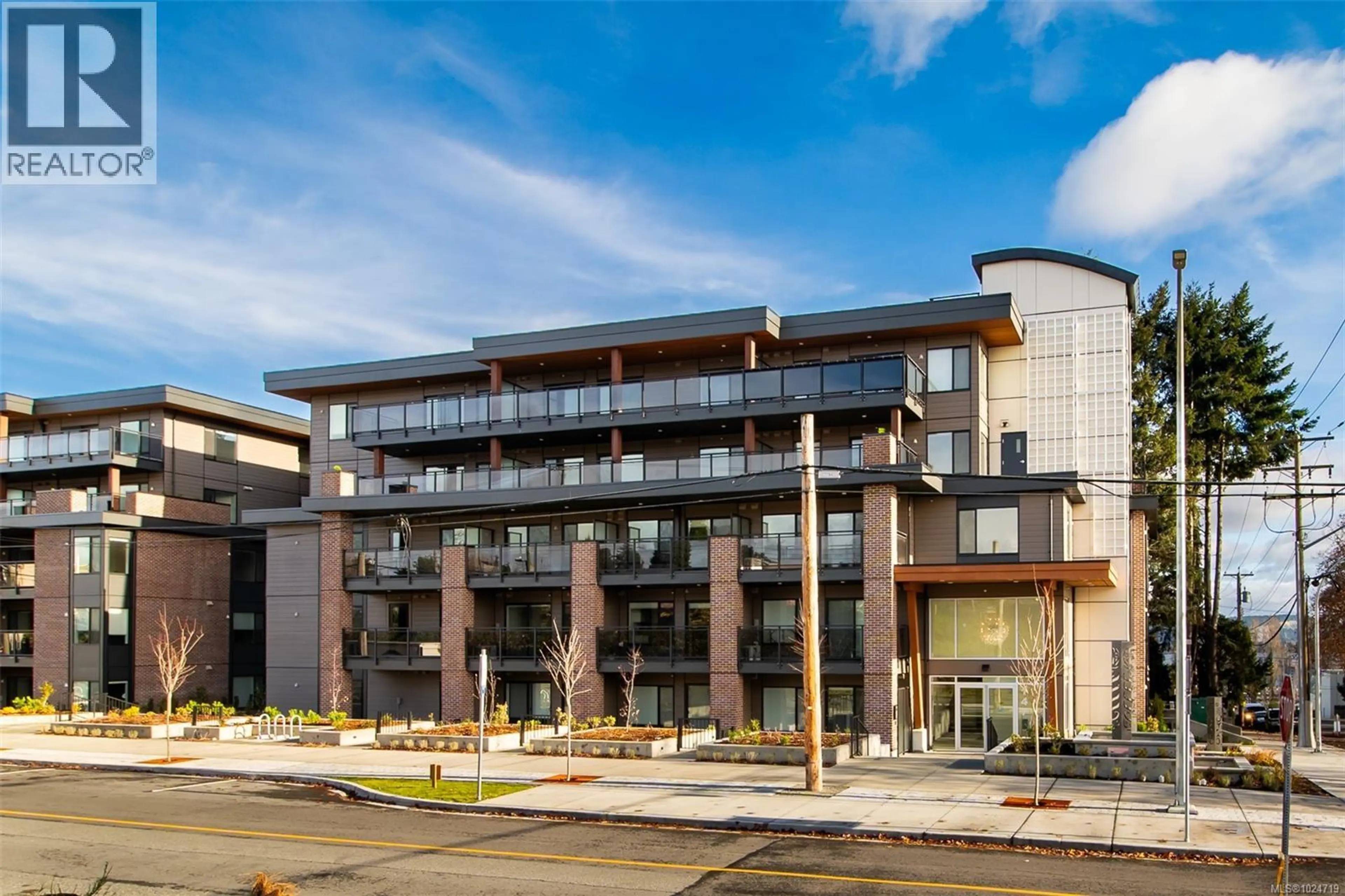 Property at #206 135 HALIBURTON ST, Nanaimo, BC